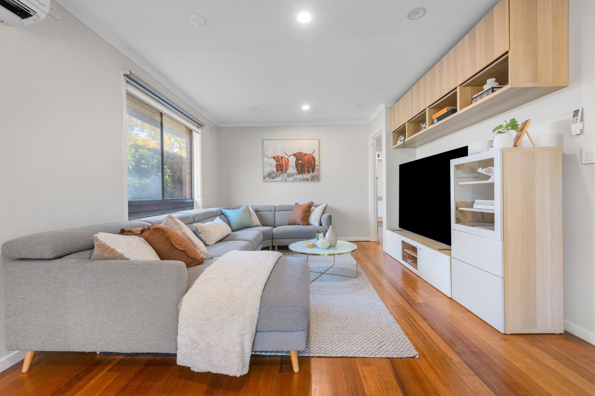 105 Loch Road — photo 3 of 16