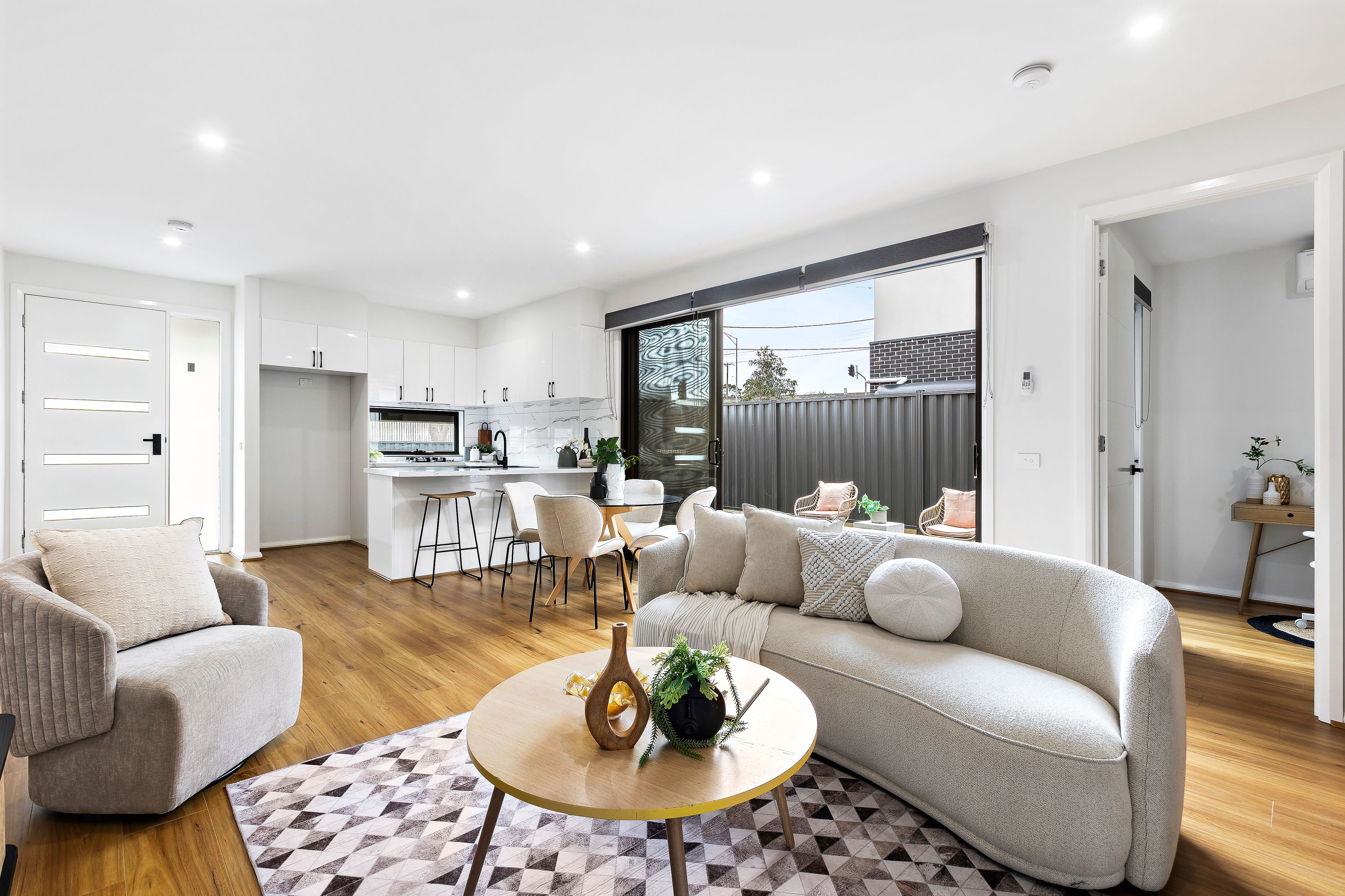 1/3 Sunset Boulevard, Jacana, VIC 3047