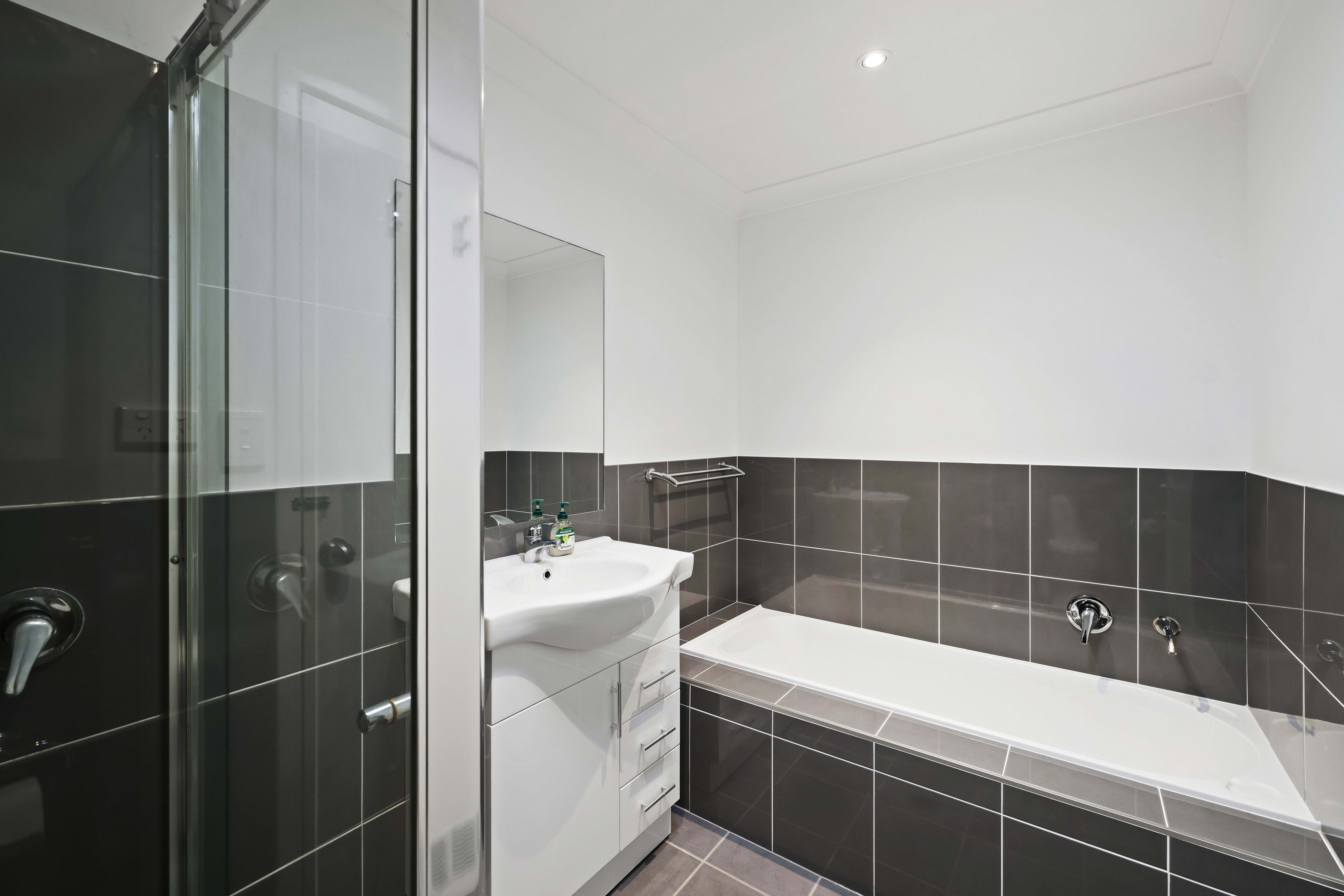 7/3 Leumeah Street — photo 19 of 22