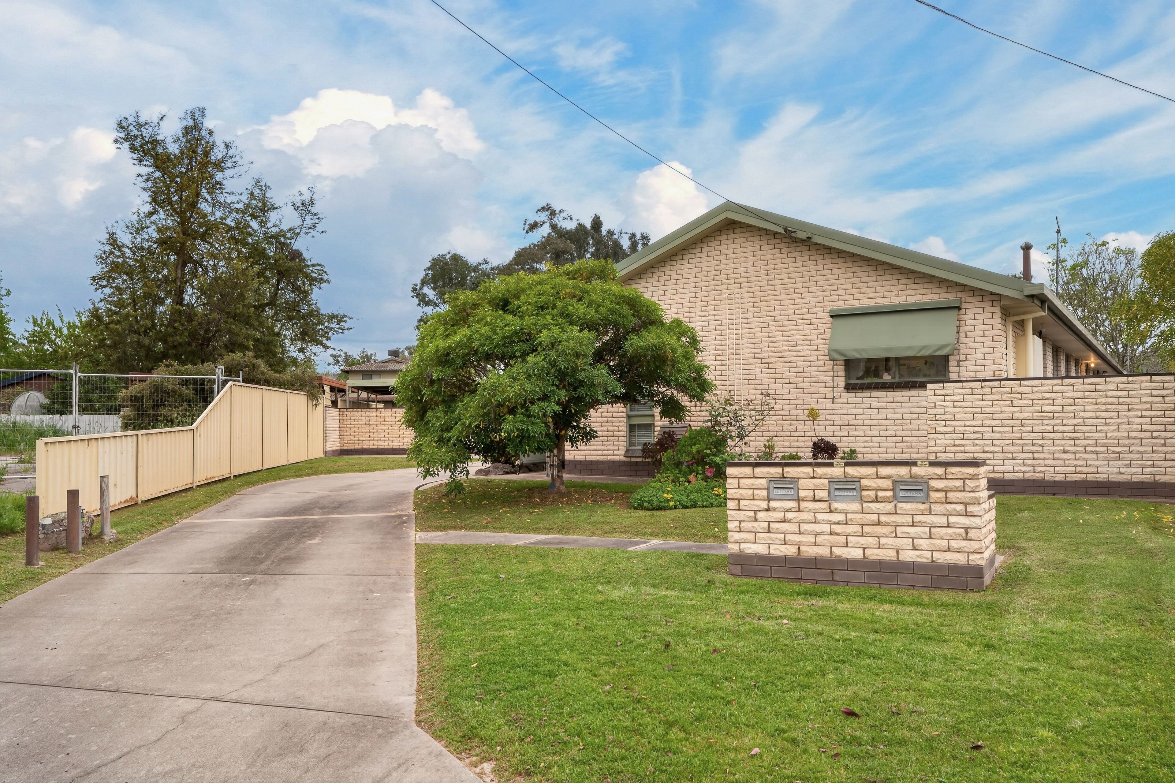 2/568 Grayfern Court — photo 16 of 18