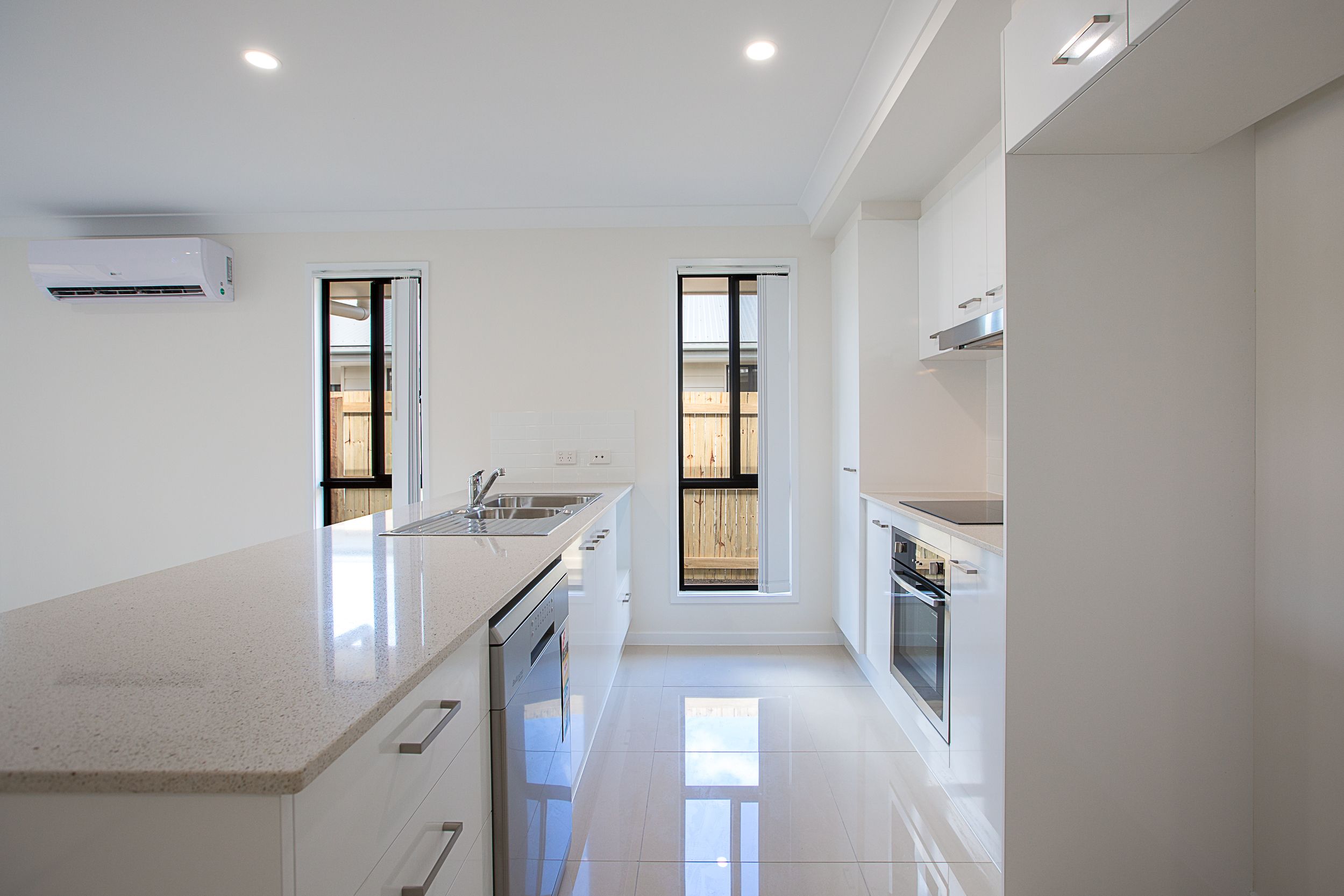 1/5 Baird Circuit, Redbank Plains, QLD 4301