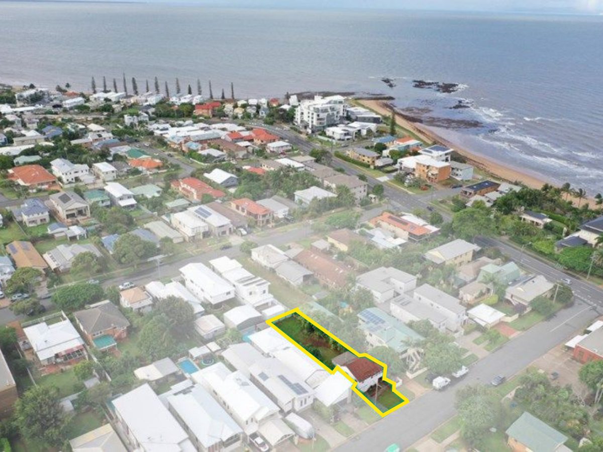 8 Dunns Terrace, Scarborough QLD 4020