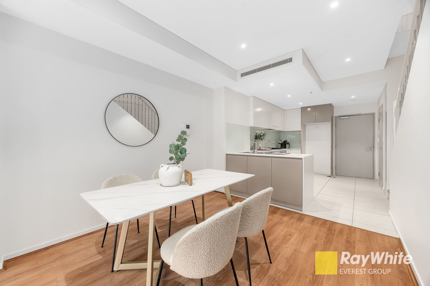 510B/8 Bourke Street — photo 6 of 25