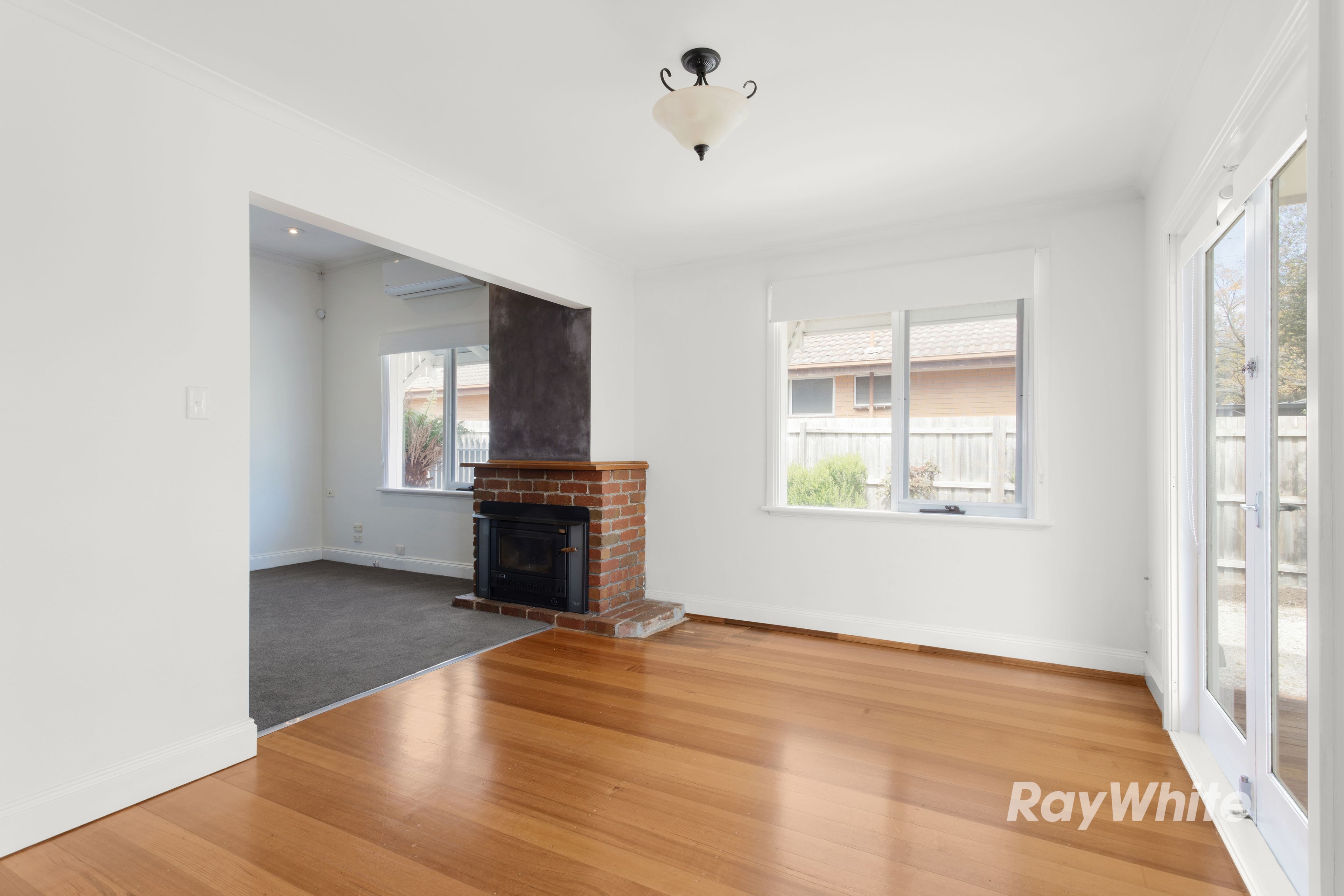 23 Bowen Street — photo 5 of 7