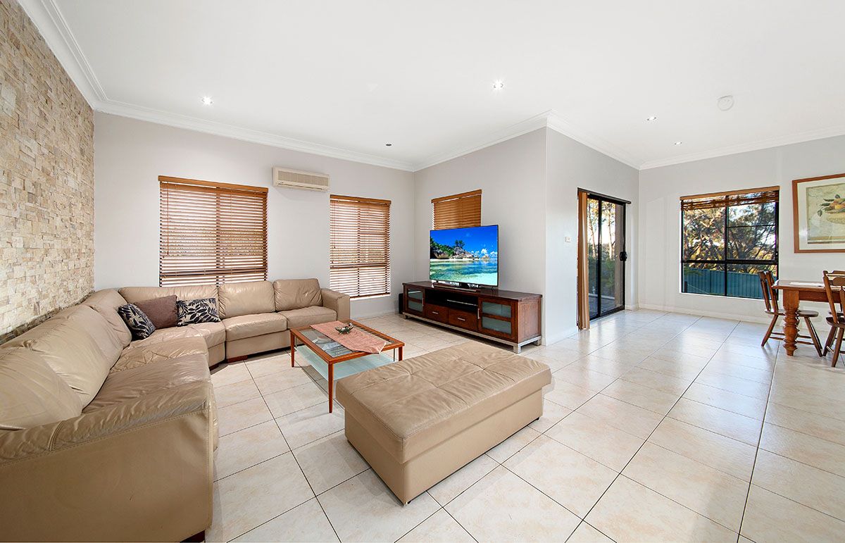 22 Link Circuit, Menai, NSW 2234