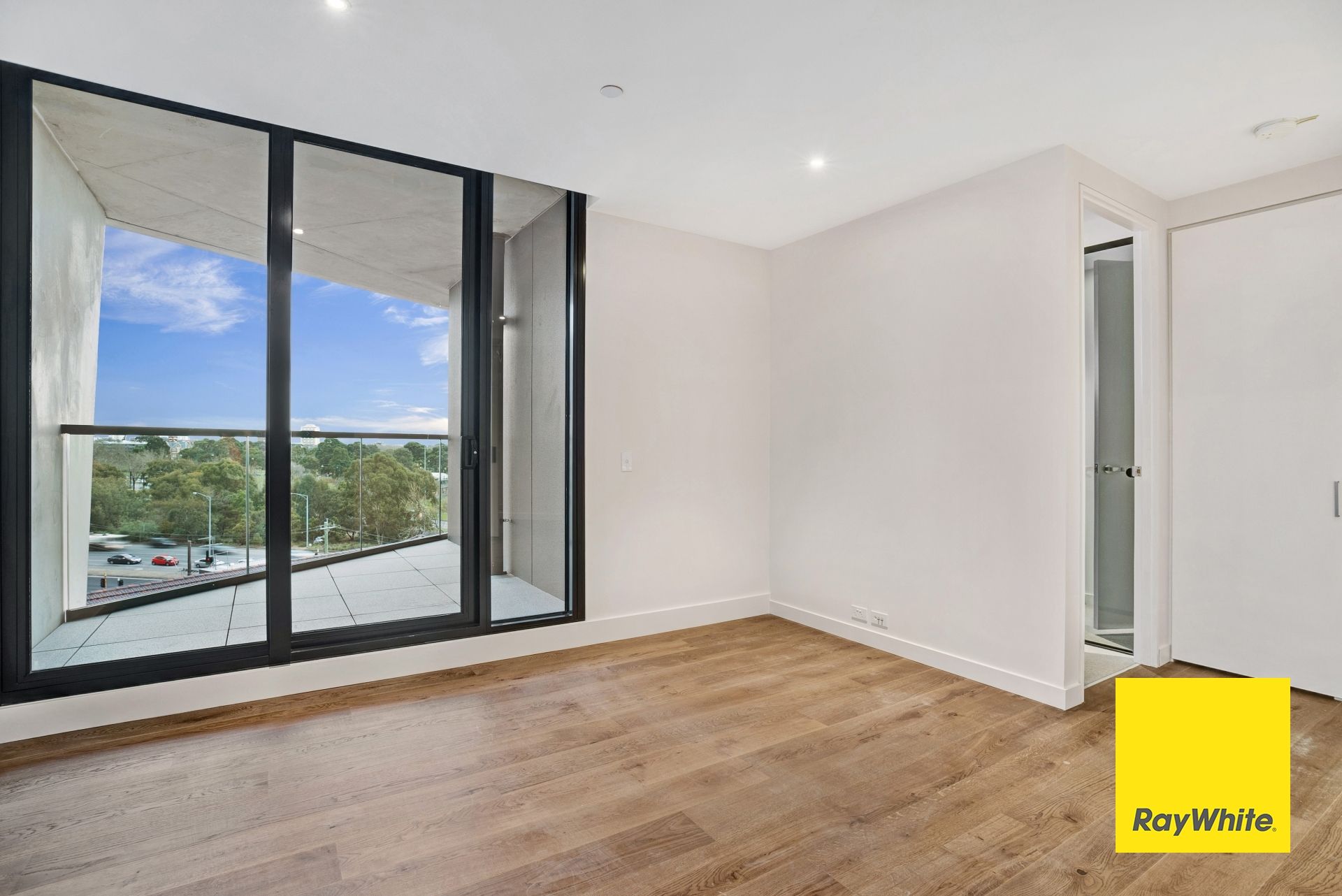 607/77 Queens Road, Melbourne, VIC 3004