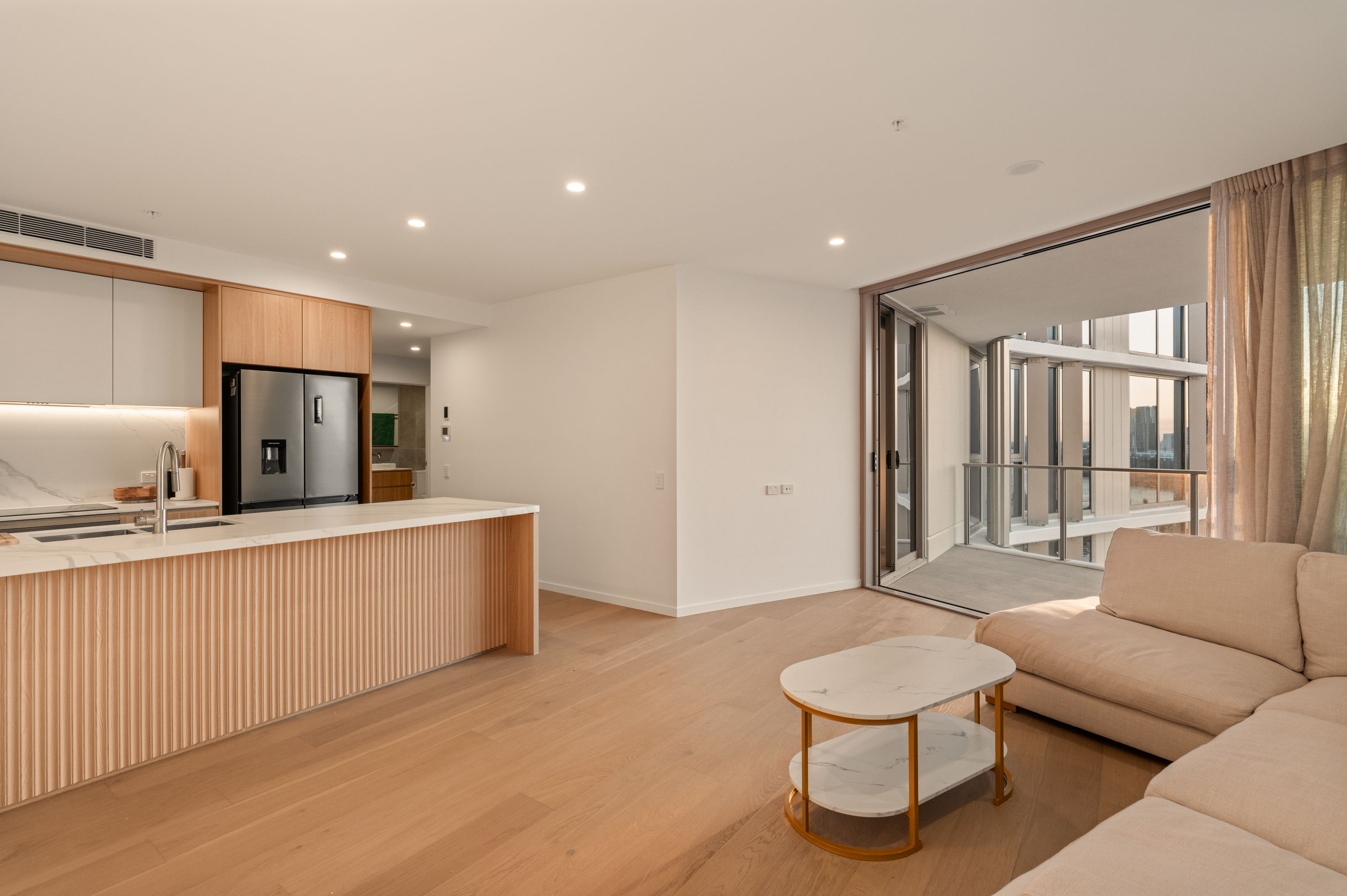 21403/11-23 Cronin Avenue — photo 5 of 24