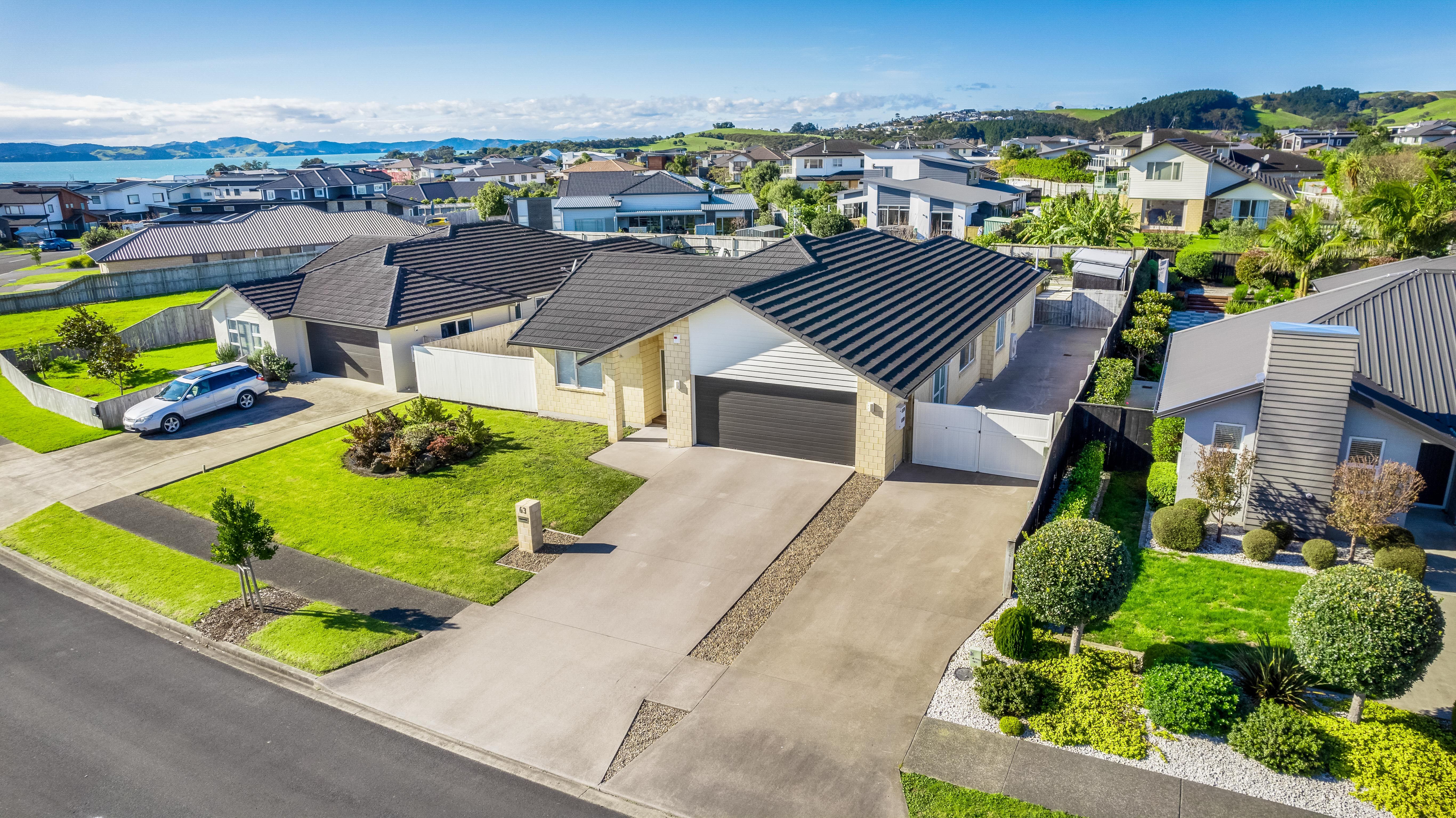63 Intrepid Crescent, Beachlands, Manukau City
