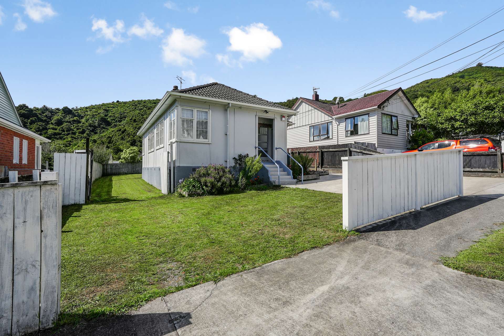 56 Wilkie Crescent photo 1