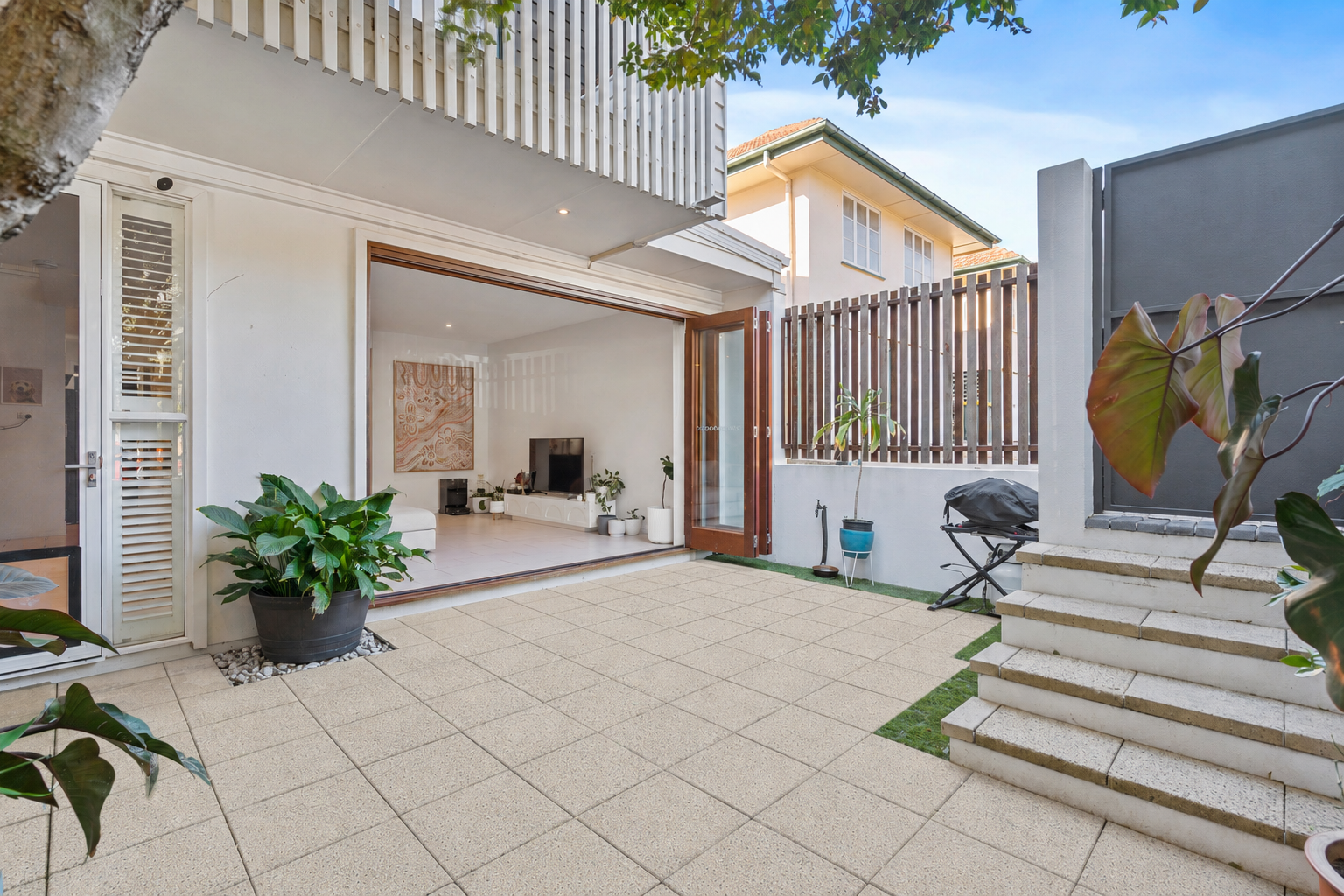 4/24 Querrin Street — photo 2 of 27
