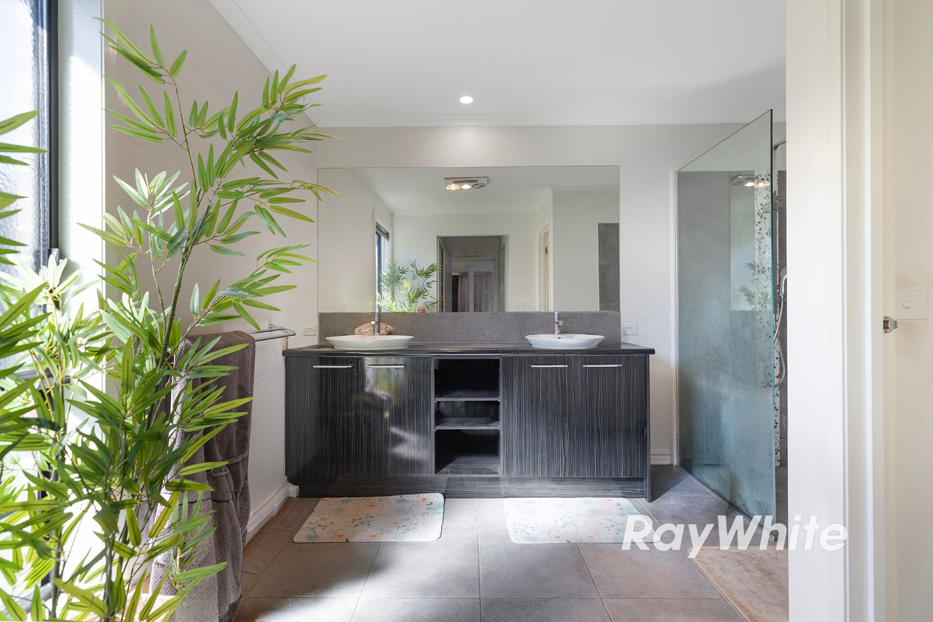 2 Daisy Street — photo 5 of 24