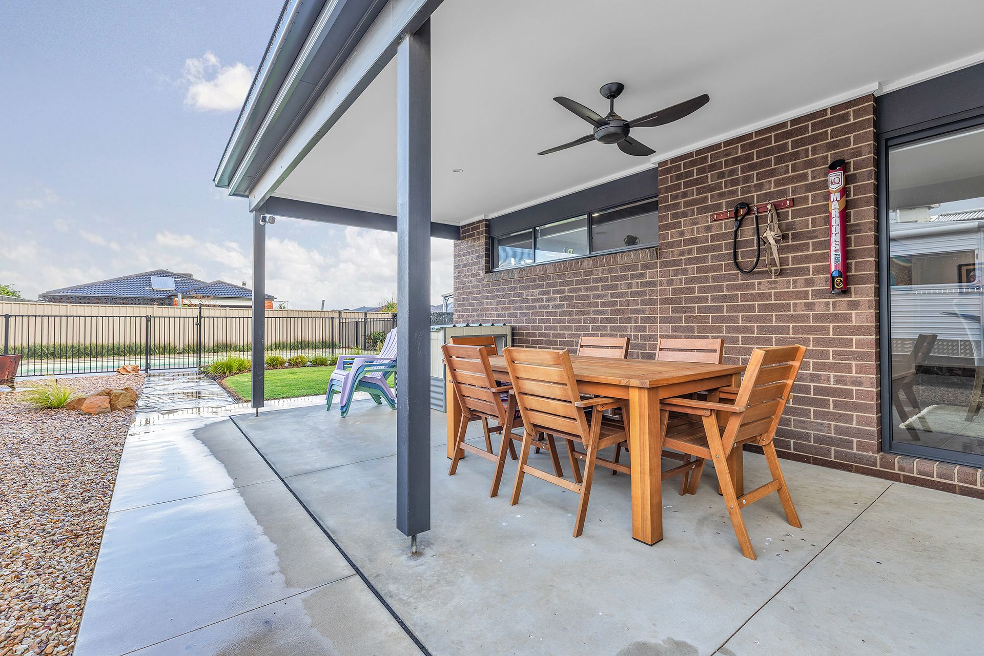 27 Wisteria Street — photo 17 of 23
