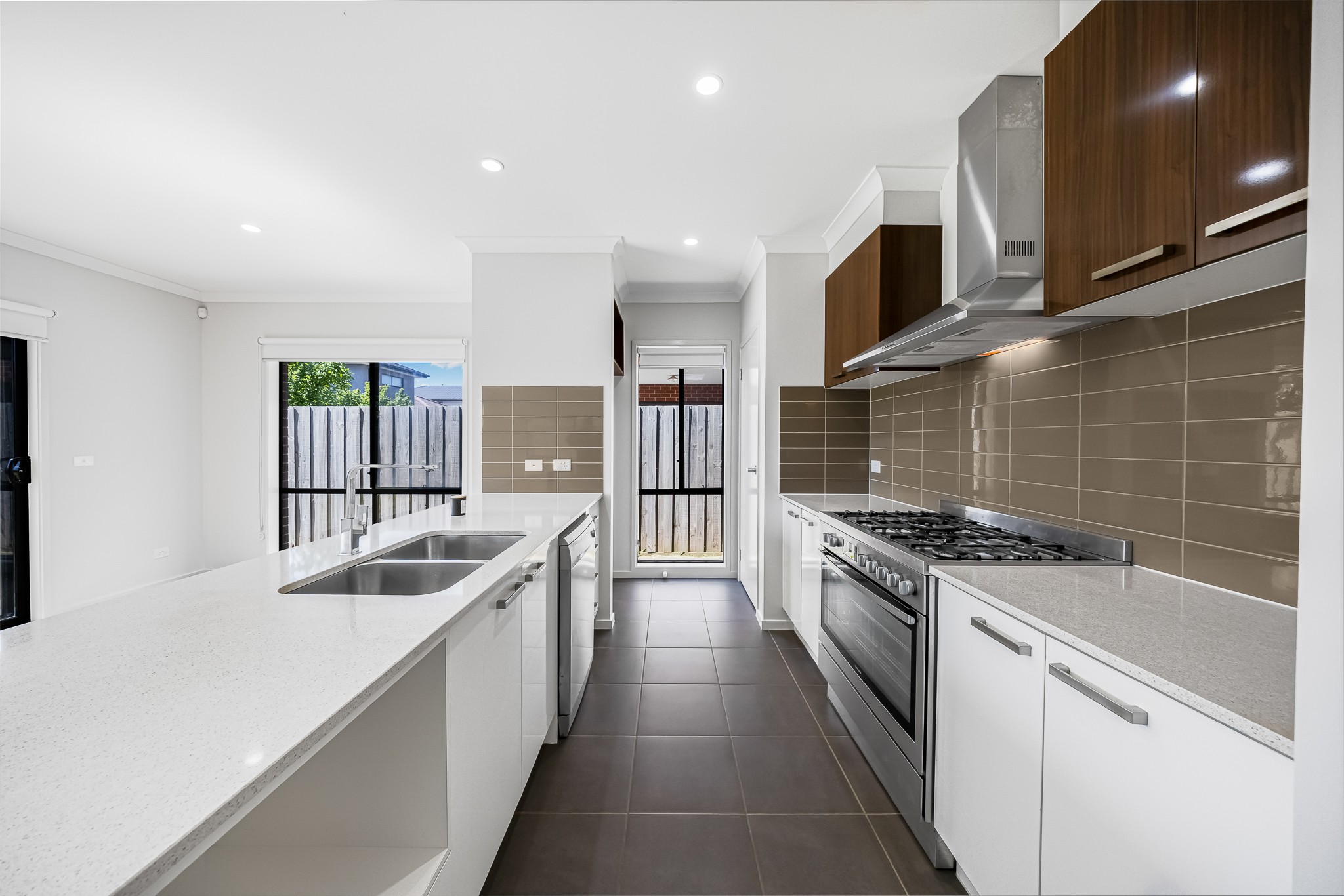 6 Caleana Court, Cranbourne North, VIC 3977