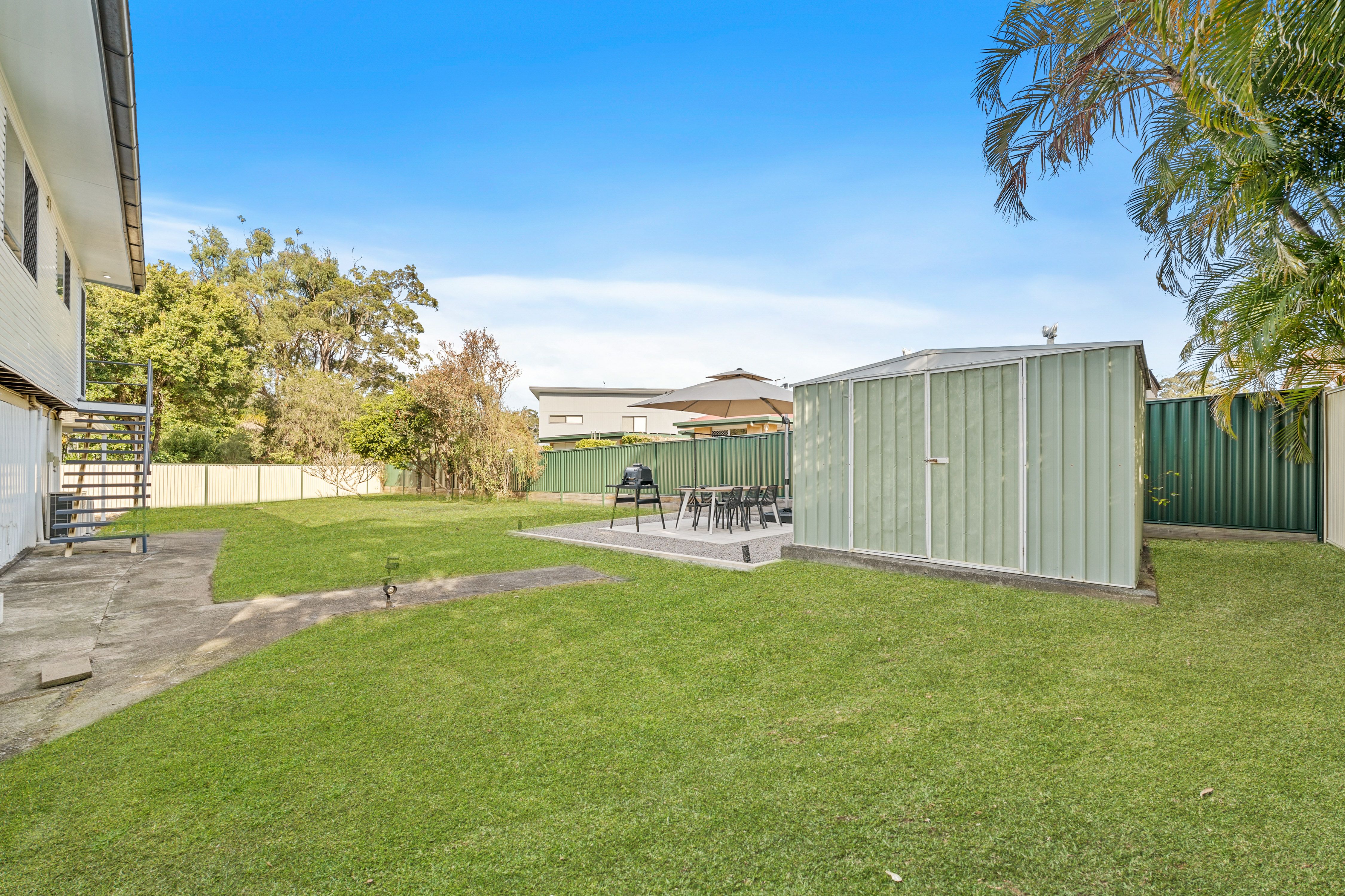 27 MacArthur Crescent — photo 16 of 20