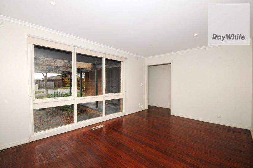 51 Dunsterville Crescent, Frankston, VIC 3199