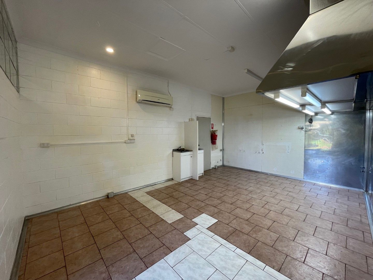 Shop 2 Wickham Shopping Centre, Mulga Way, Wickham, WA 6720