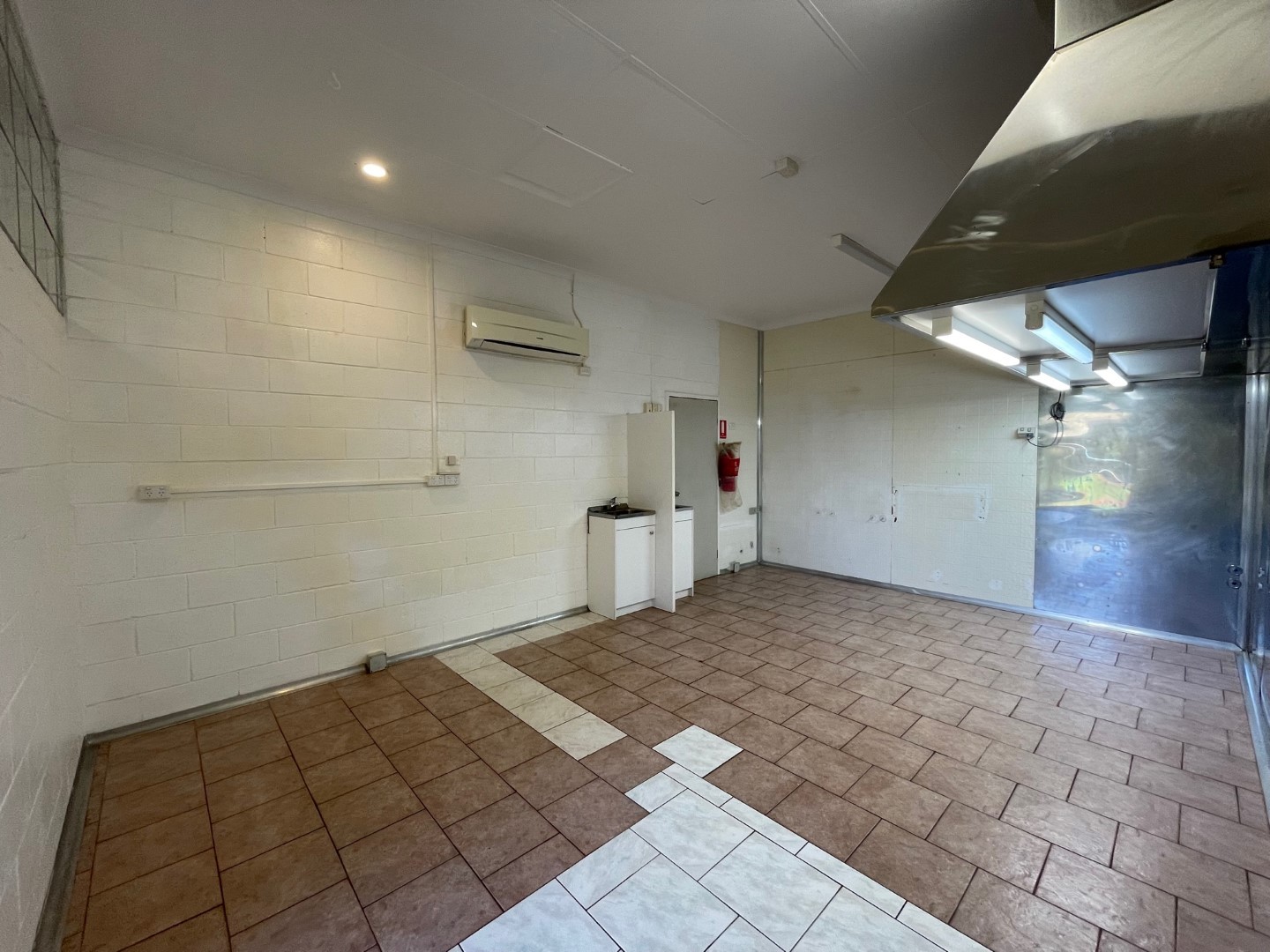 Shop 2 Wickham Shopping Centre, Mulga Way, Wickham, WA 6720