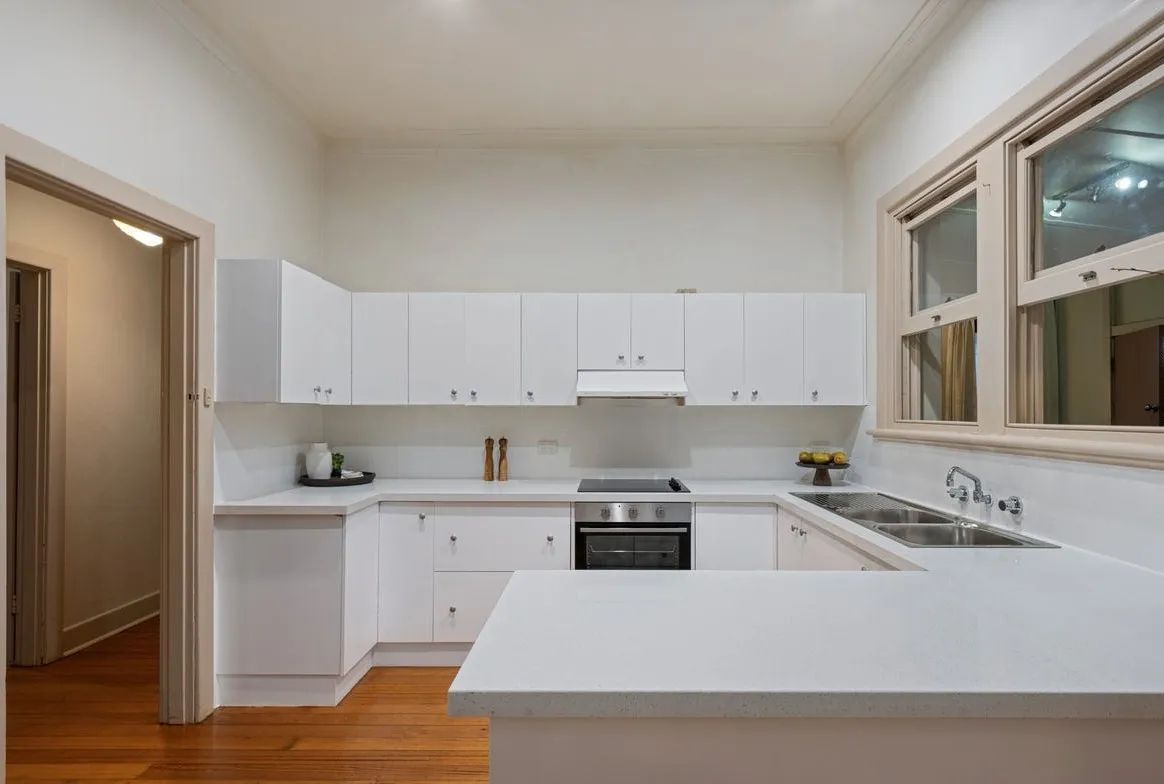 729 Wandoo Crescent — photo 6 of 8
