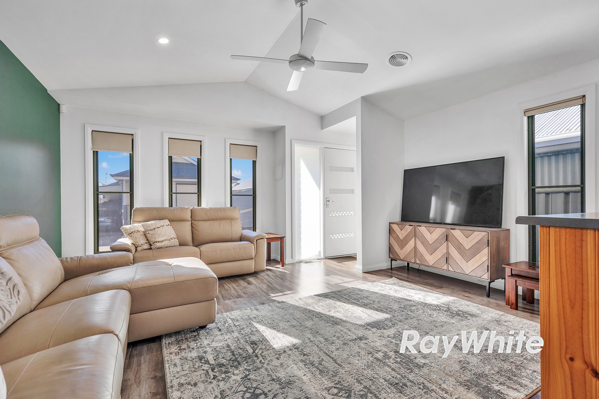 27/65-73 Northern Highway (Sun River Home Park), Echuca, VIC 3564