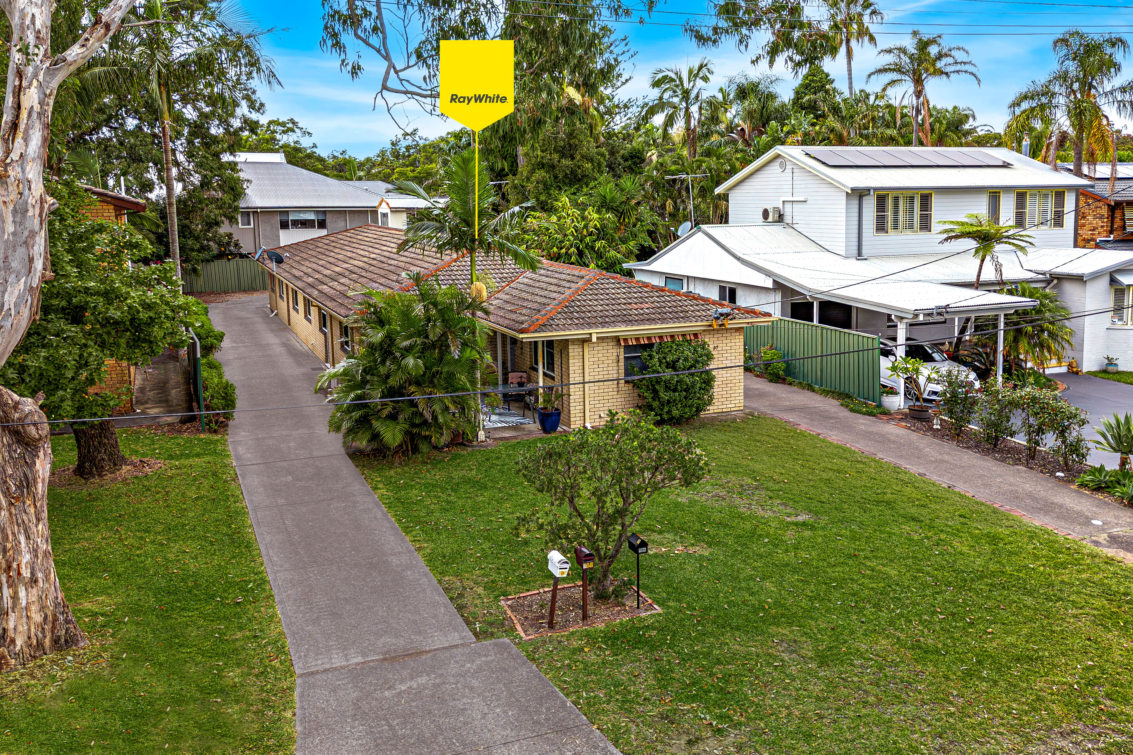 37 Gordon Avenue — photo from Ray White Summerland Point