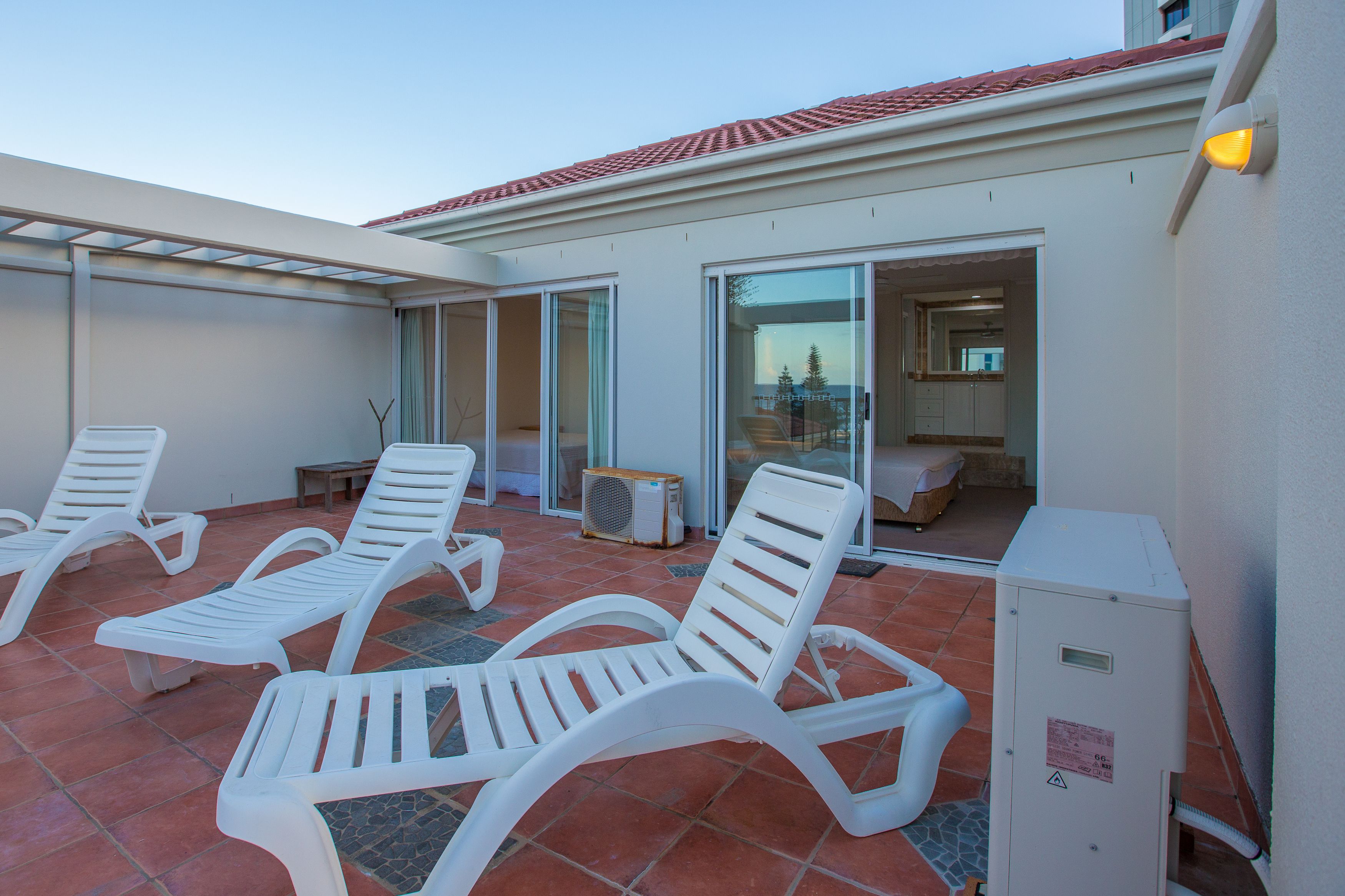 17/6 Northcliffe Terrace, Surfers Paradise, QLD 4217