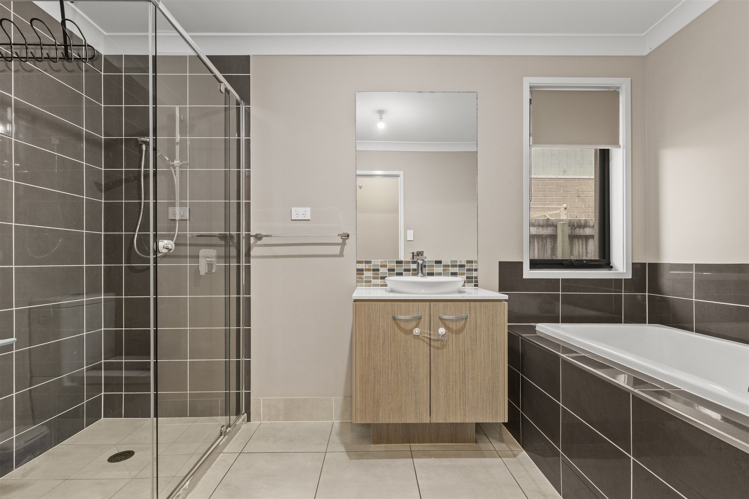 8 Pine Place — photo 12 of 14
