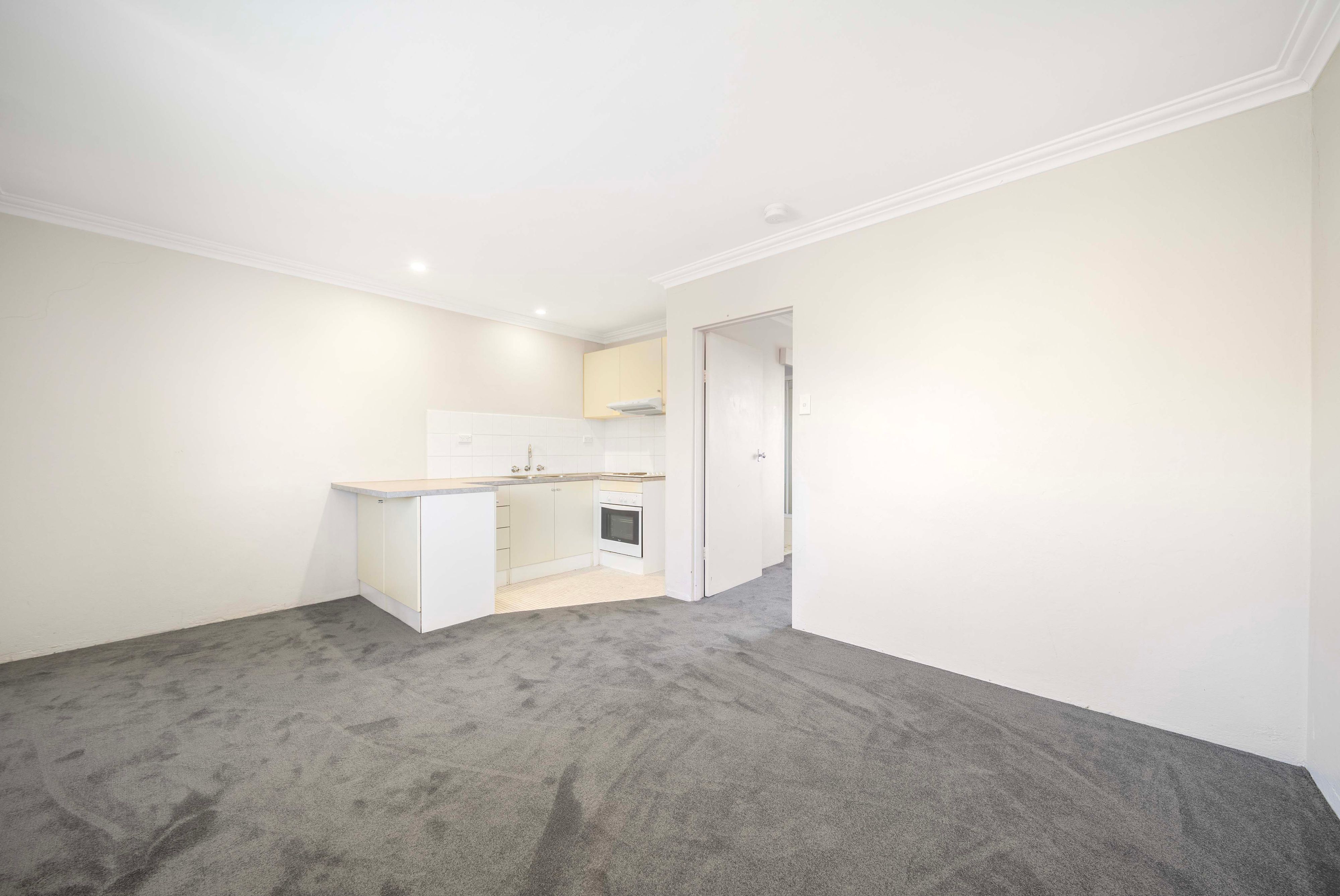 18/22 Mowatt Street, Queanbeyan, NSW 2620