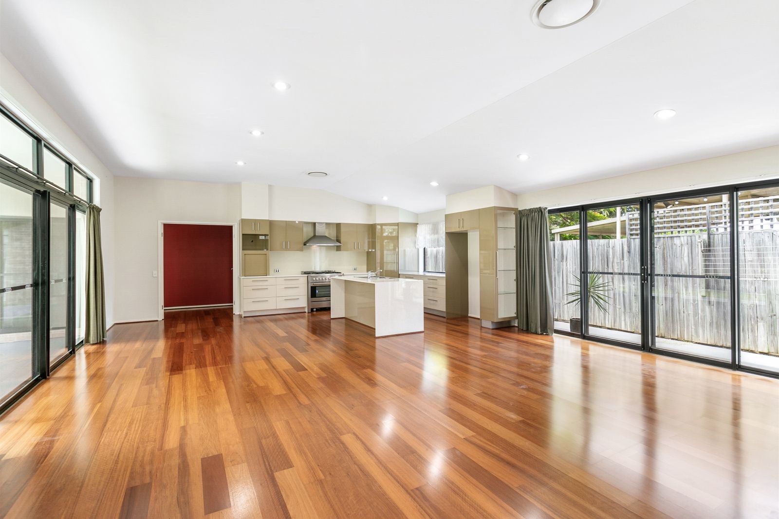 33 Enoch Street, Clontarf, QLD 4019