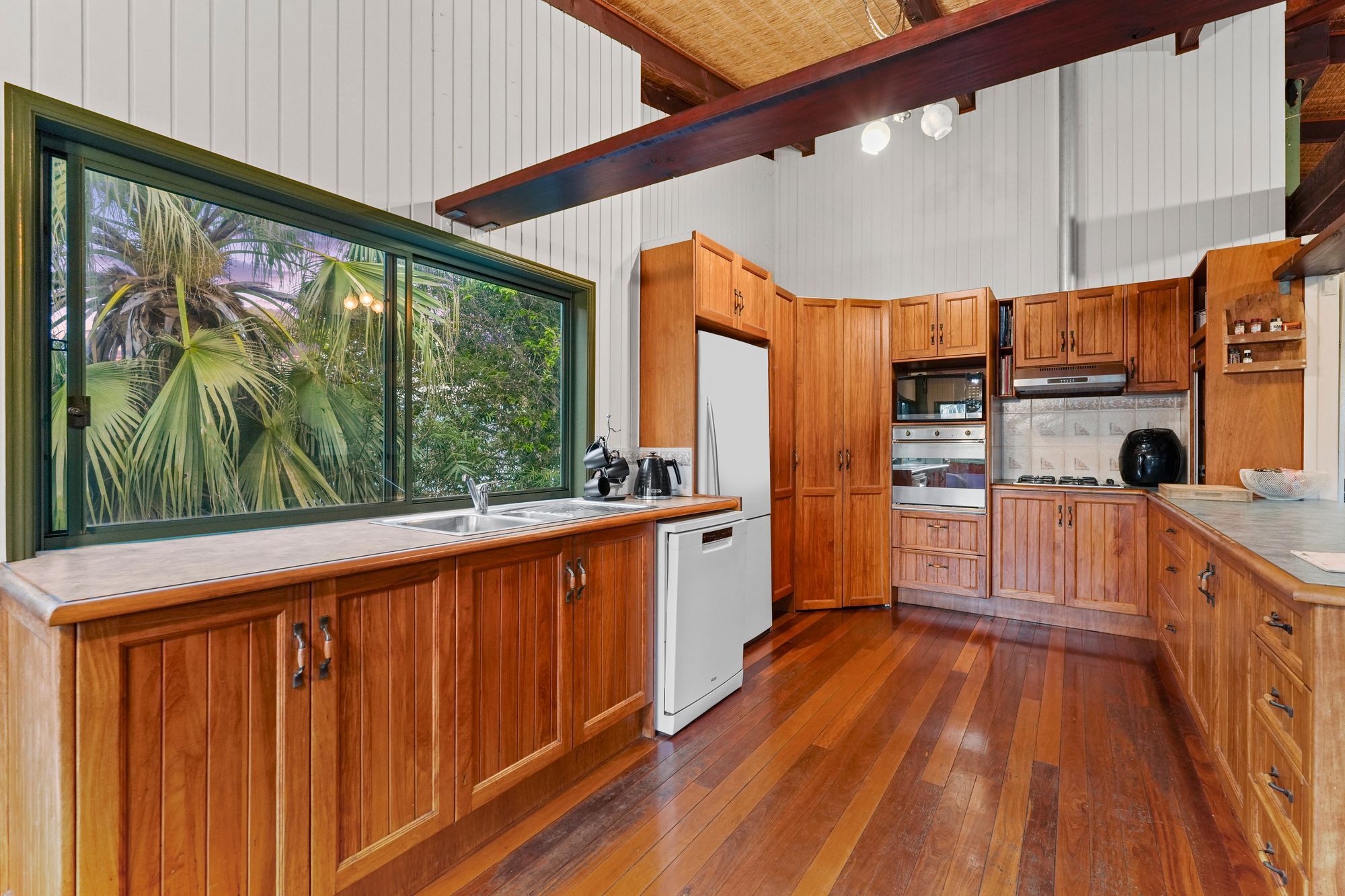 70 Mudgeeraba Road — photo 8 of 30
