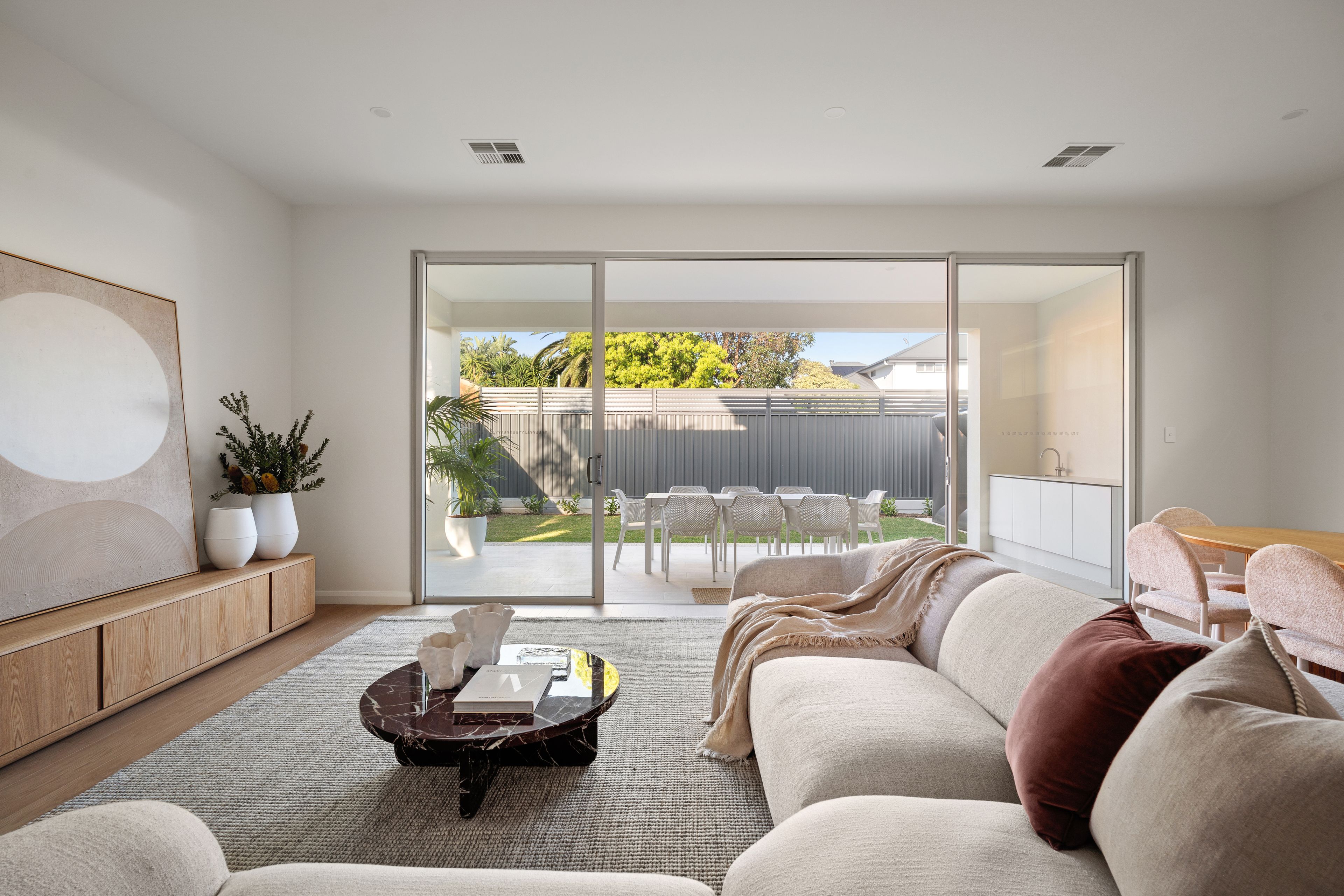19 King George Avenue — photo 5 of 30