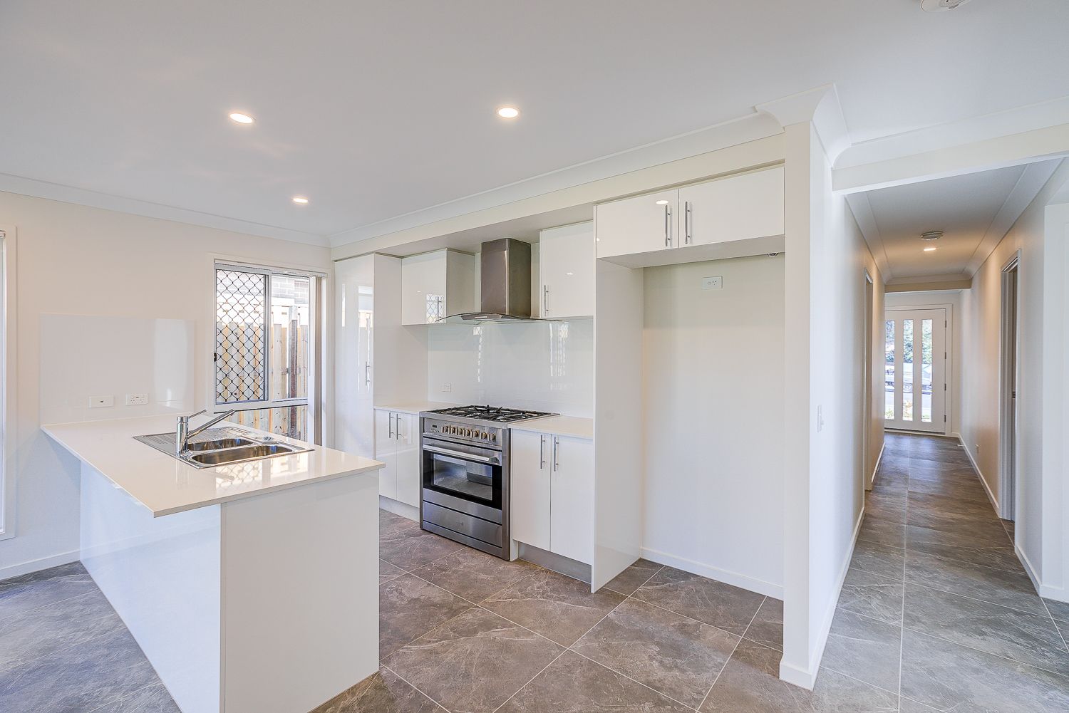 155 Sunbird Drive, Redbank Plains, QLD 4301