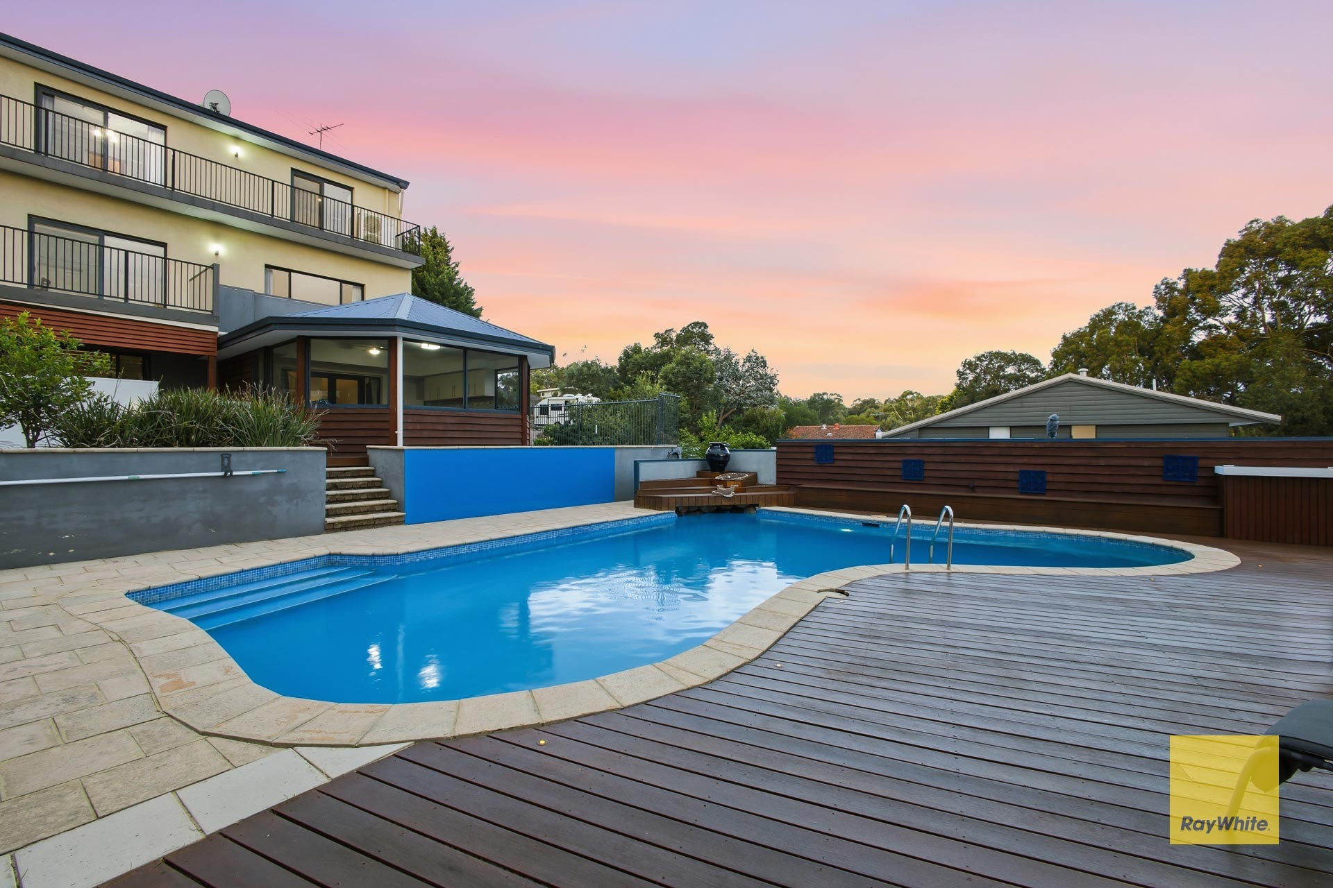 13 Cabarita Road, Kalamunda, WA 6076