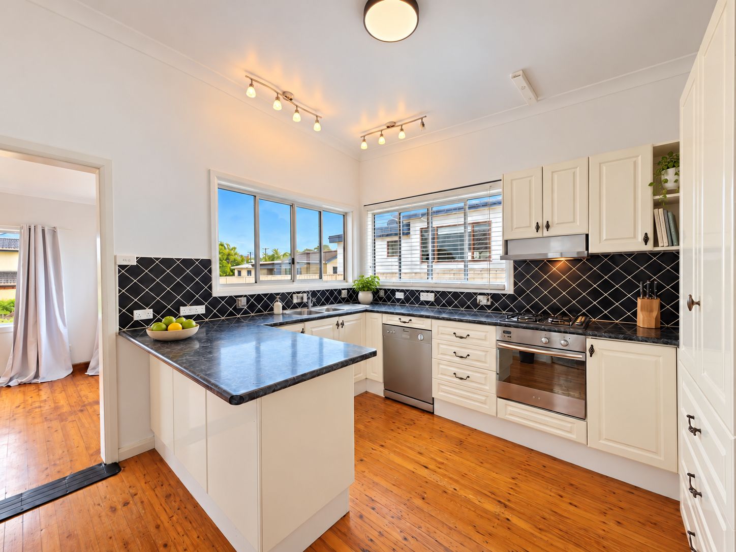 3 Albert Street, Belmont, NSW 2280 - House for Rent - Ray White East ...