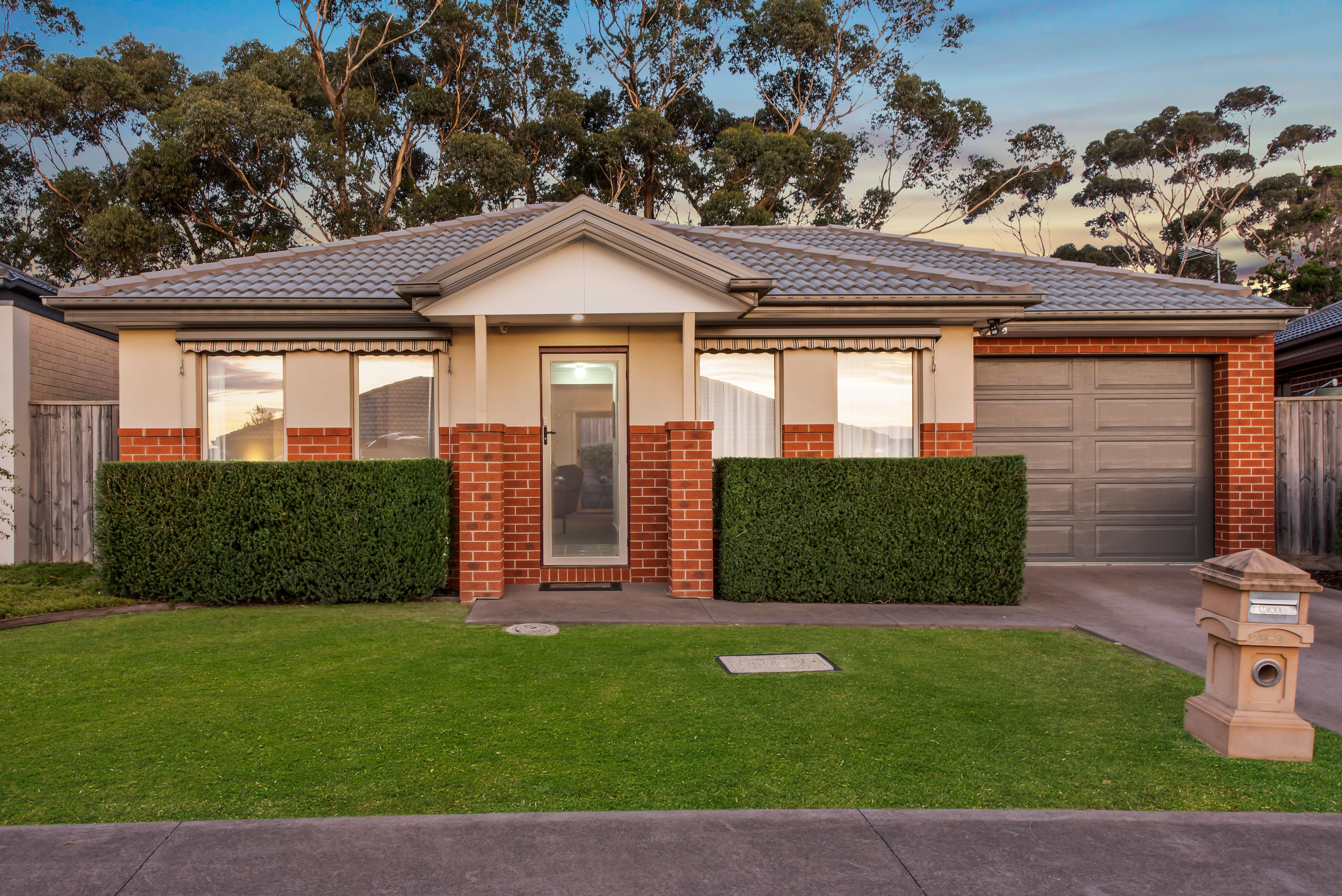 3 Manor View, Pakenham VIC 3810