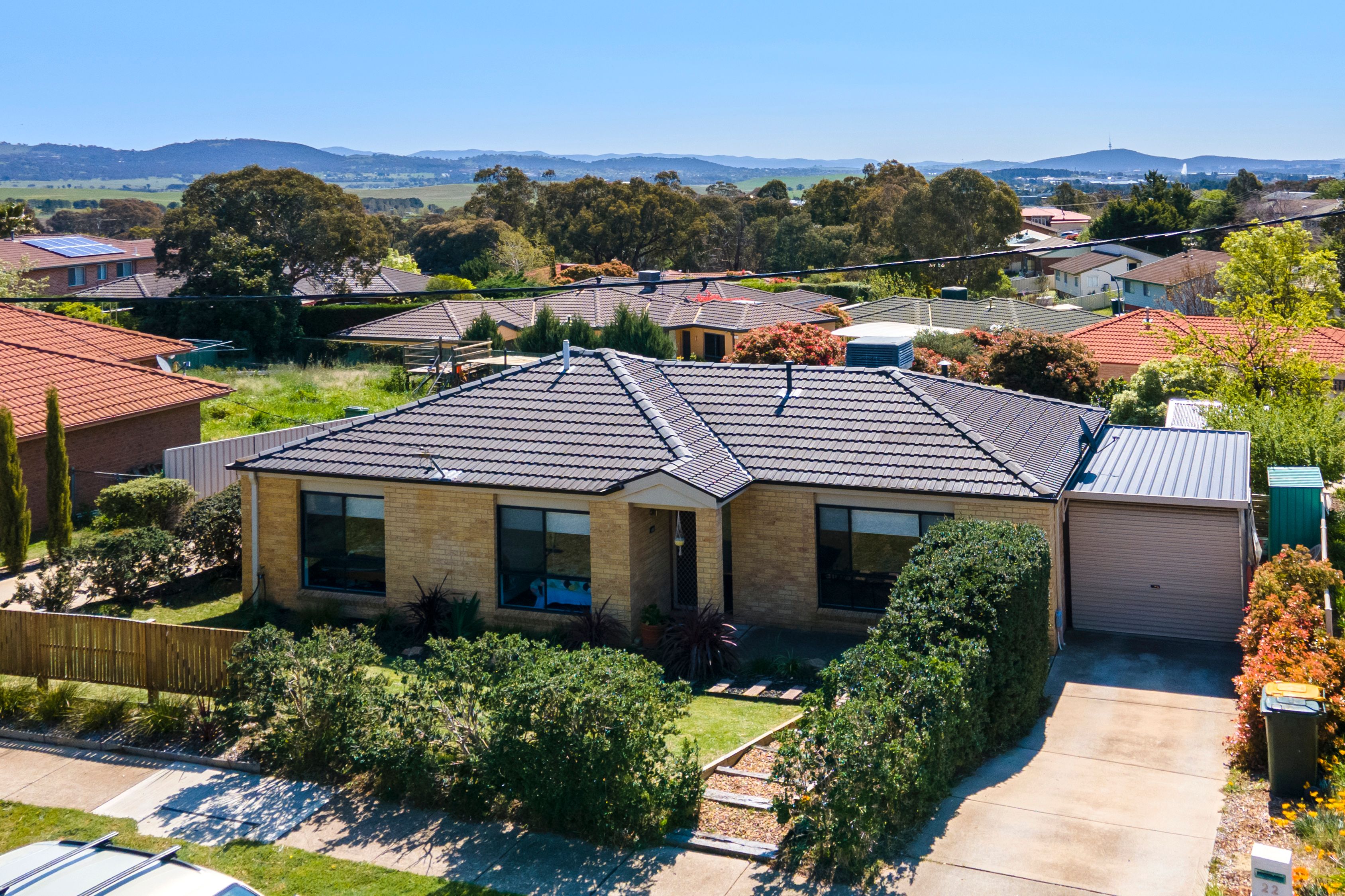 22 Hellmund Street, Queanbeyan NSW 2620
