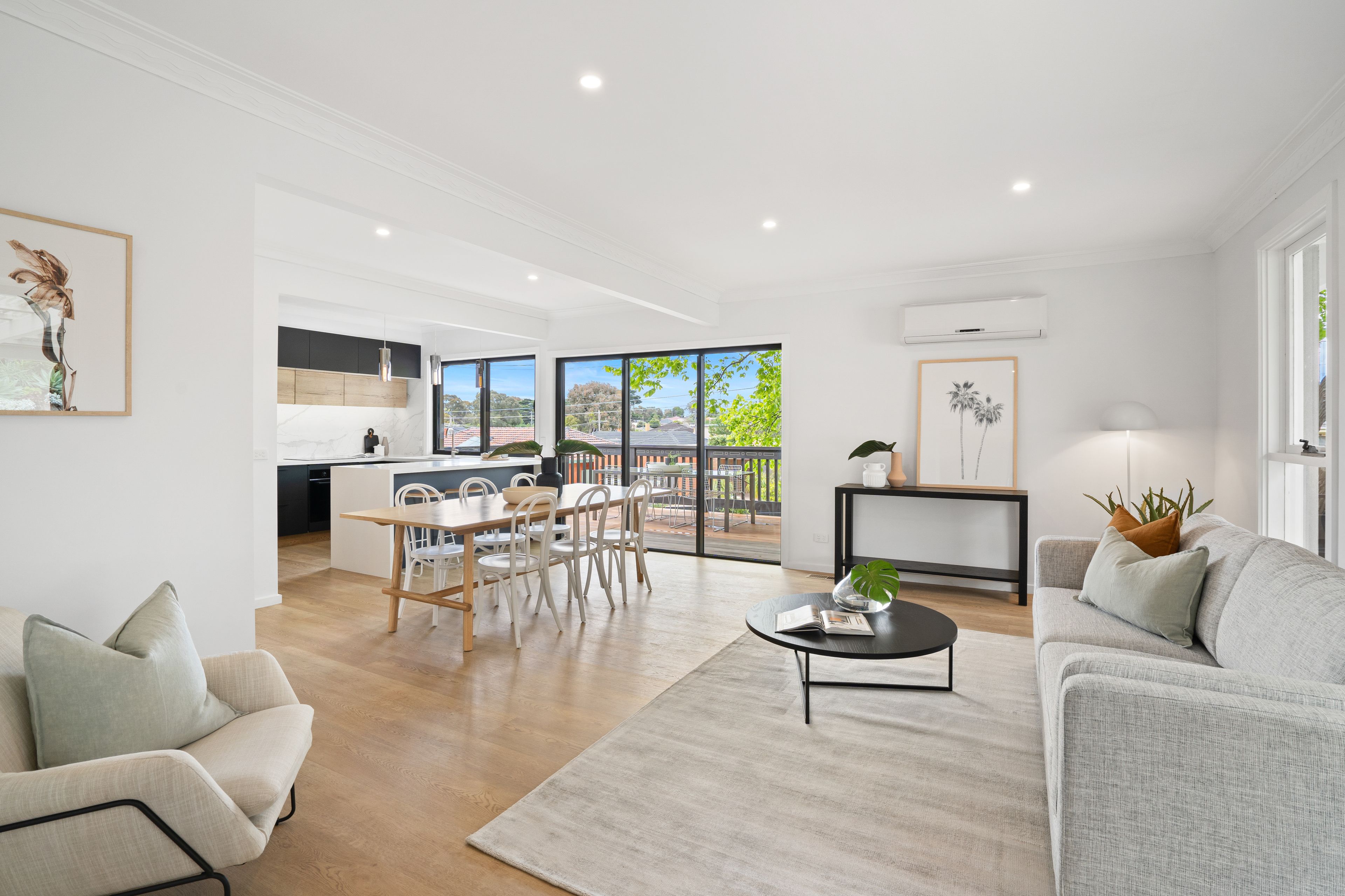 2 Carolyn Crescent, Bundoora, VIC 3083
