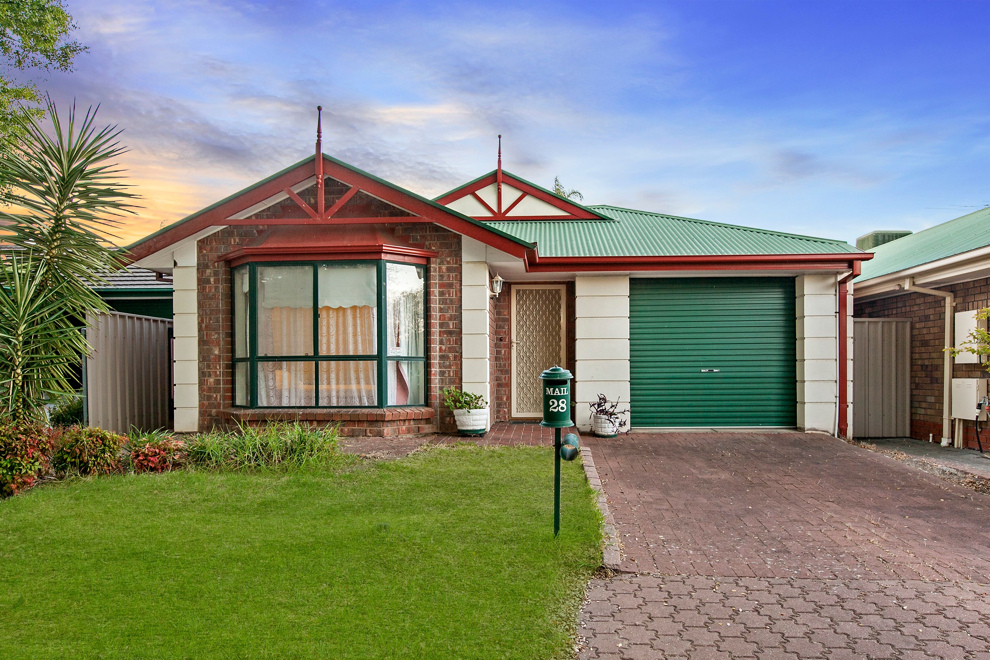 28 Greys Court, Oakden SA 5086