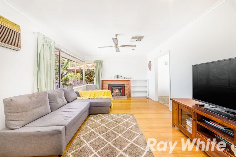 42 Lynn Drive, Ferntree Gully, VIC 3156