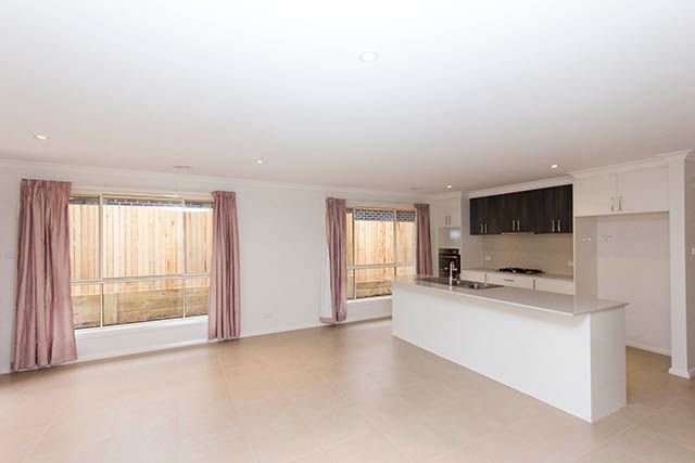 152 Langtree Crescent, Crace, ACT 2911