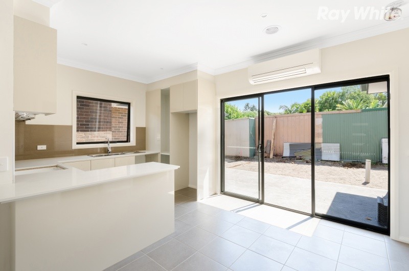 2/30 Ross Street, Ferntree Gully, VIC 3156