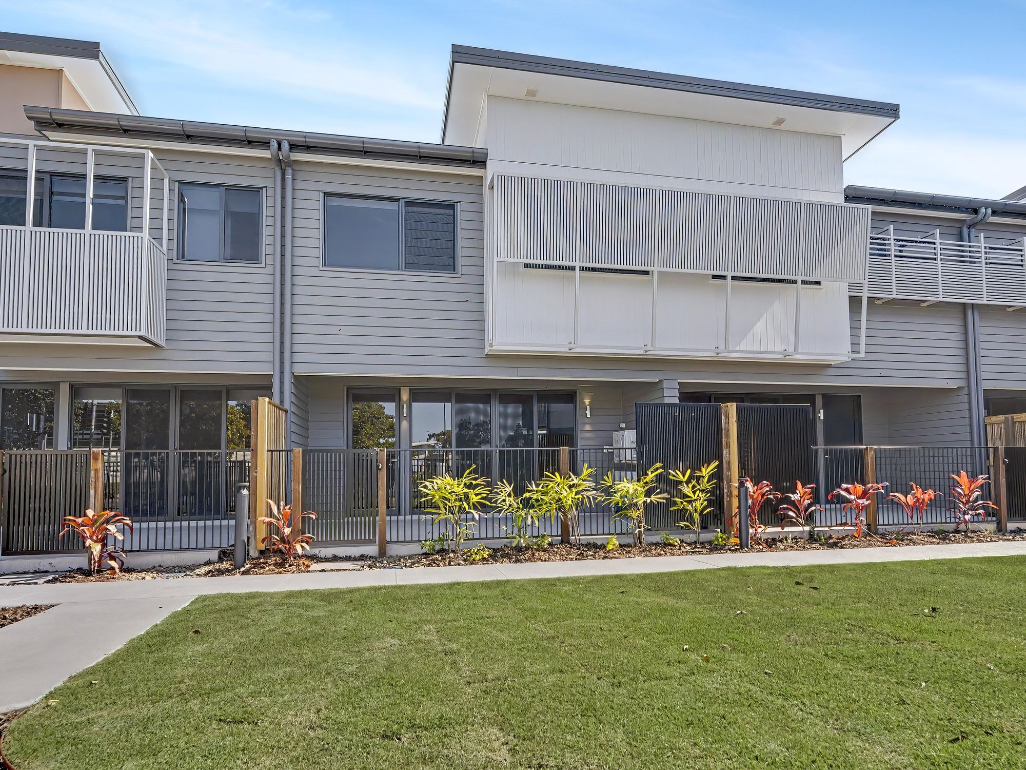 23/22 Freshwater Street — photo 3 of 14
