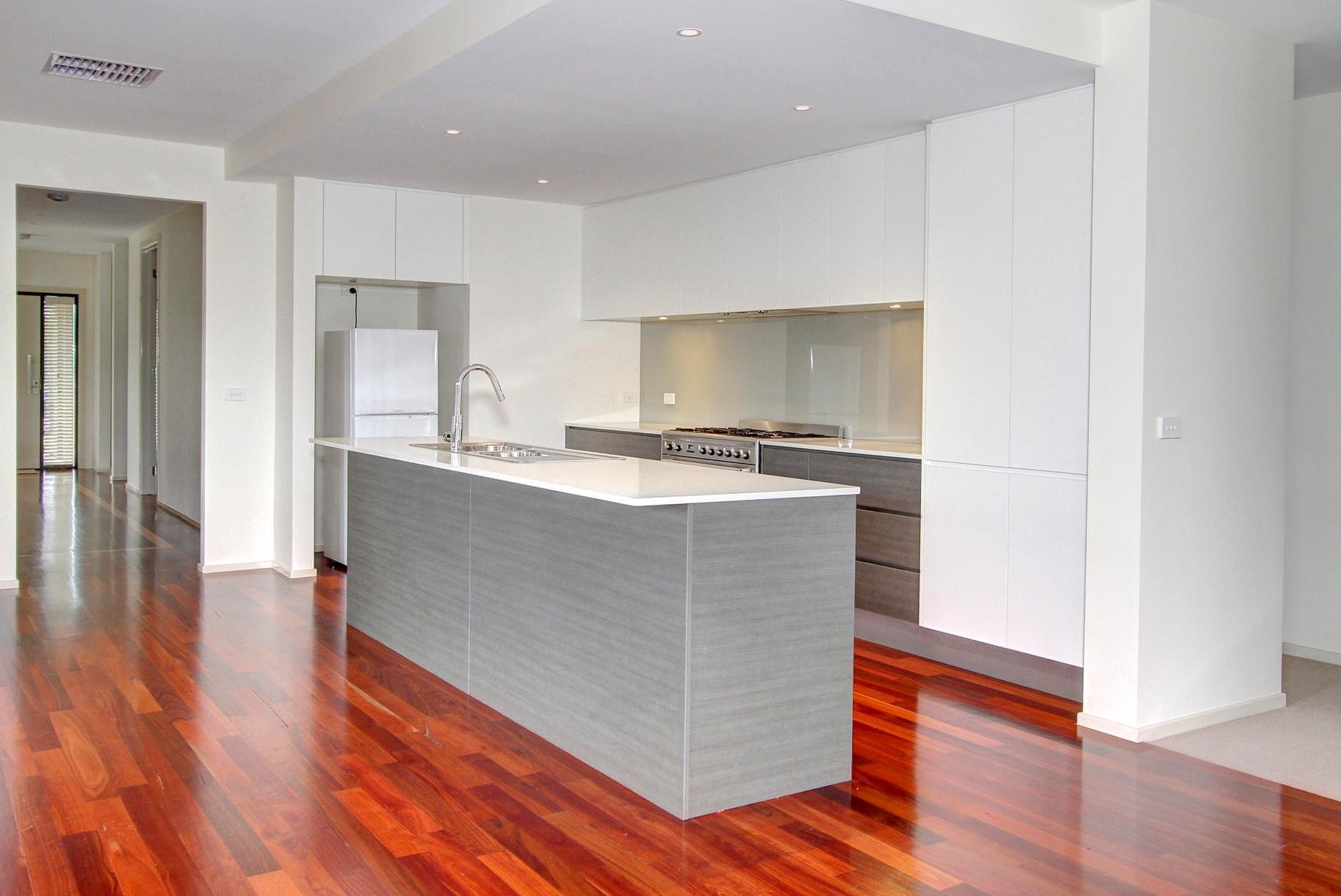 11 Crestwood Drive, Rosebud, VIC 3939