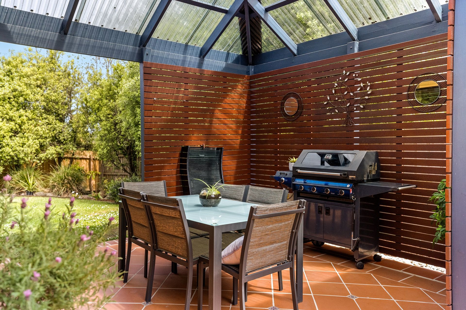 24 Yarra Hill Lane — photo 13 of 16