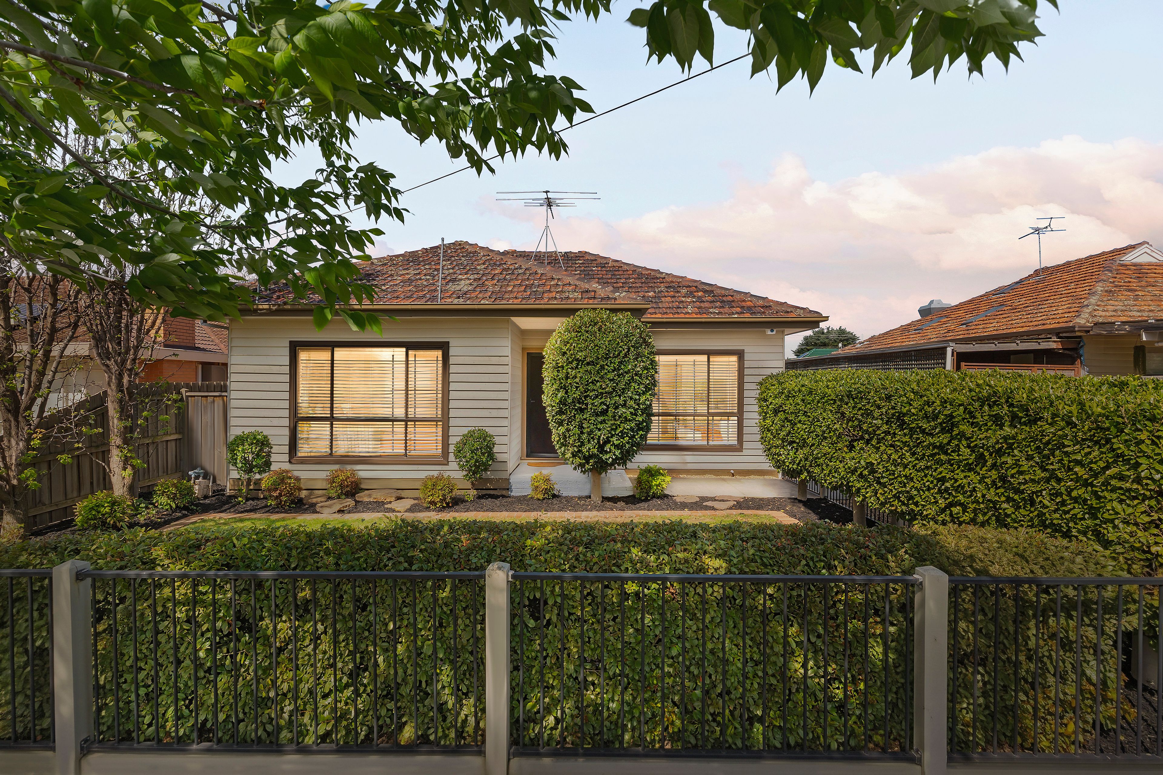 1/8 Langley Street — photo from Ray White Sunshine