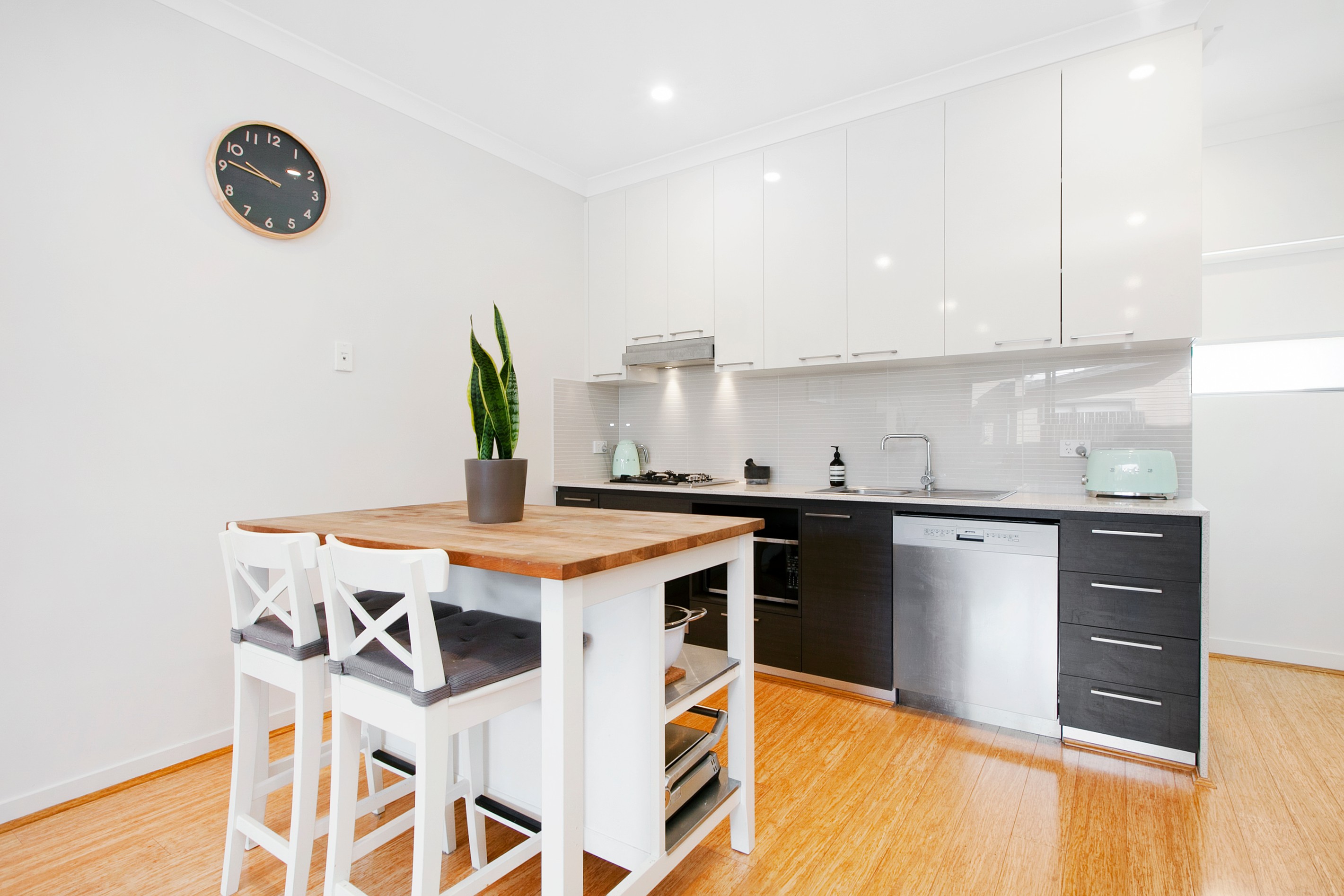 24 Aviary Grove, Thornbury, VIC 3071