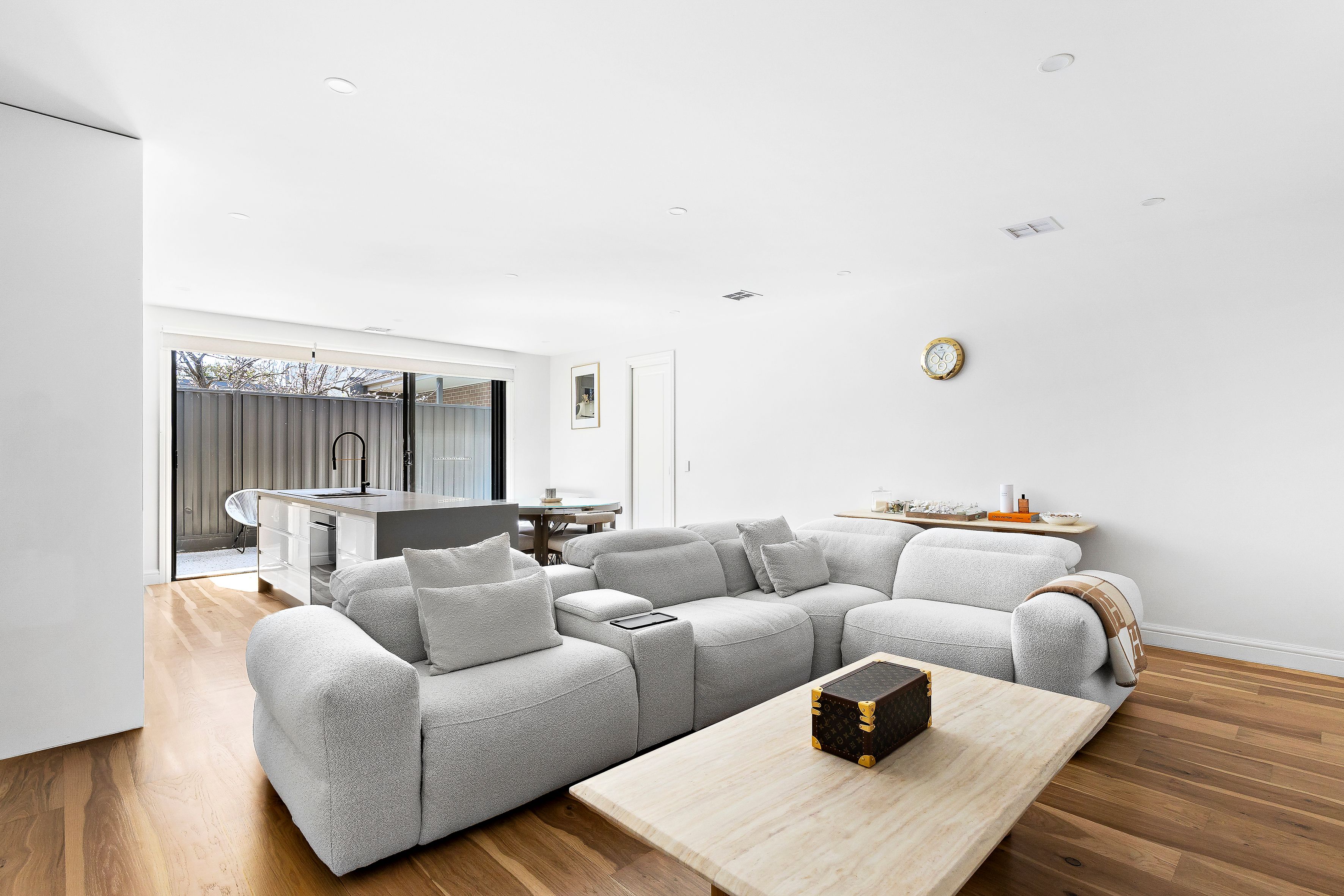 2/55 Mathieson Street — photo 7 of 16
