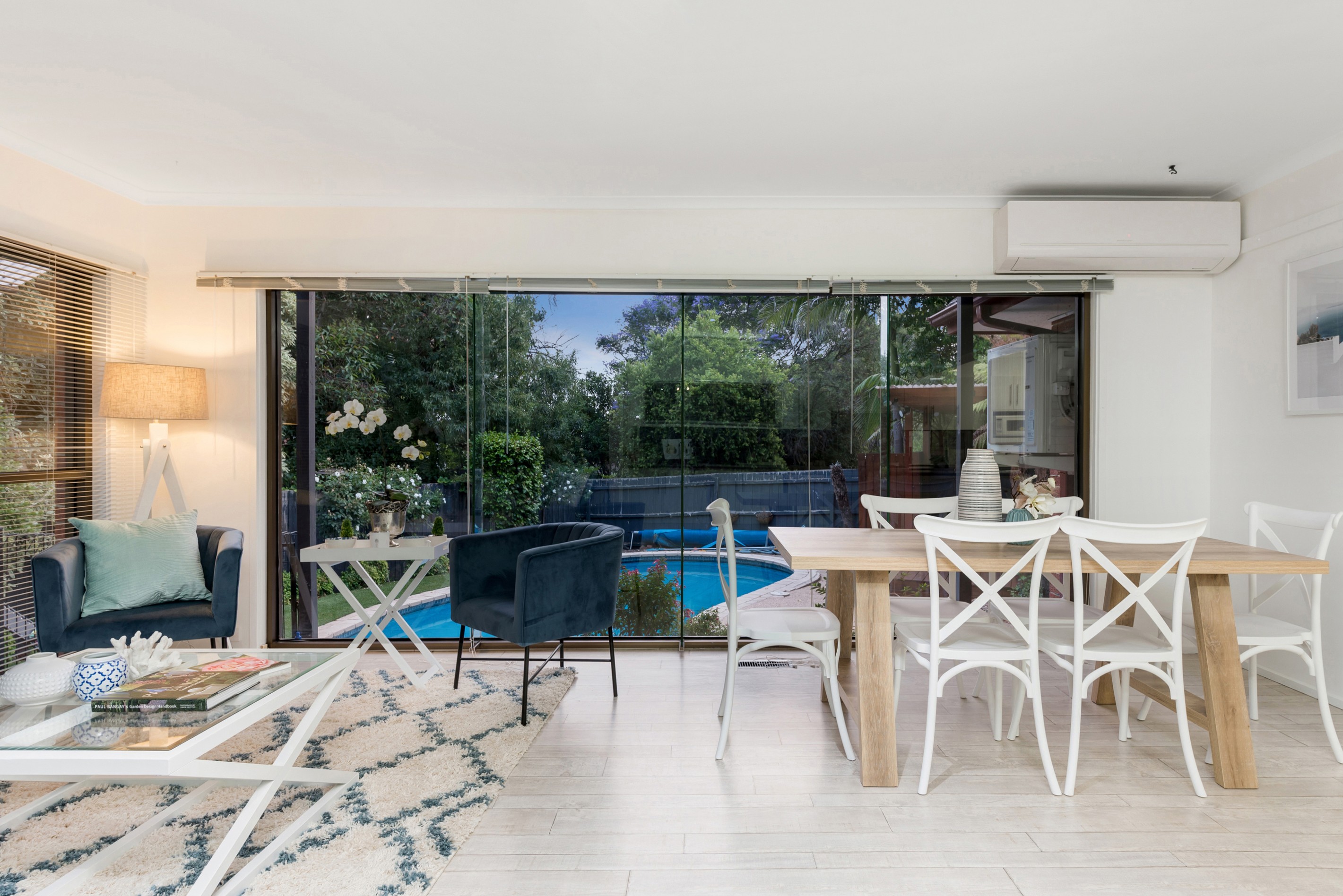 8 Faversham Square, Ferntree Gully, VIC 3156