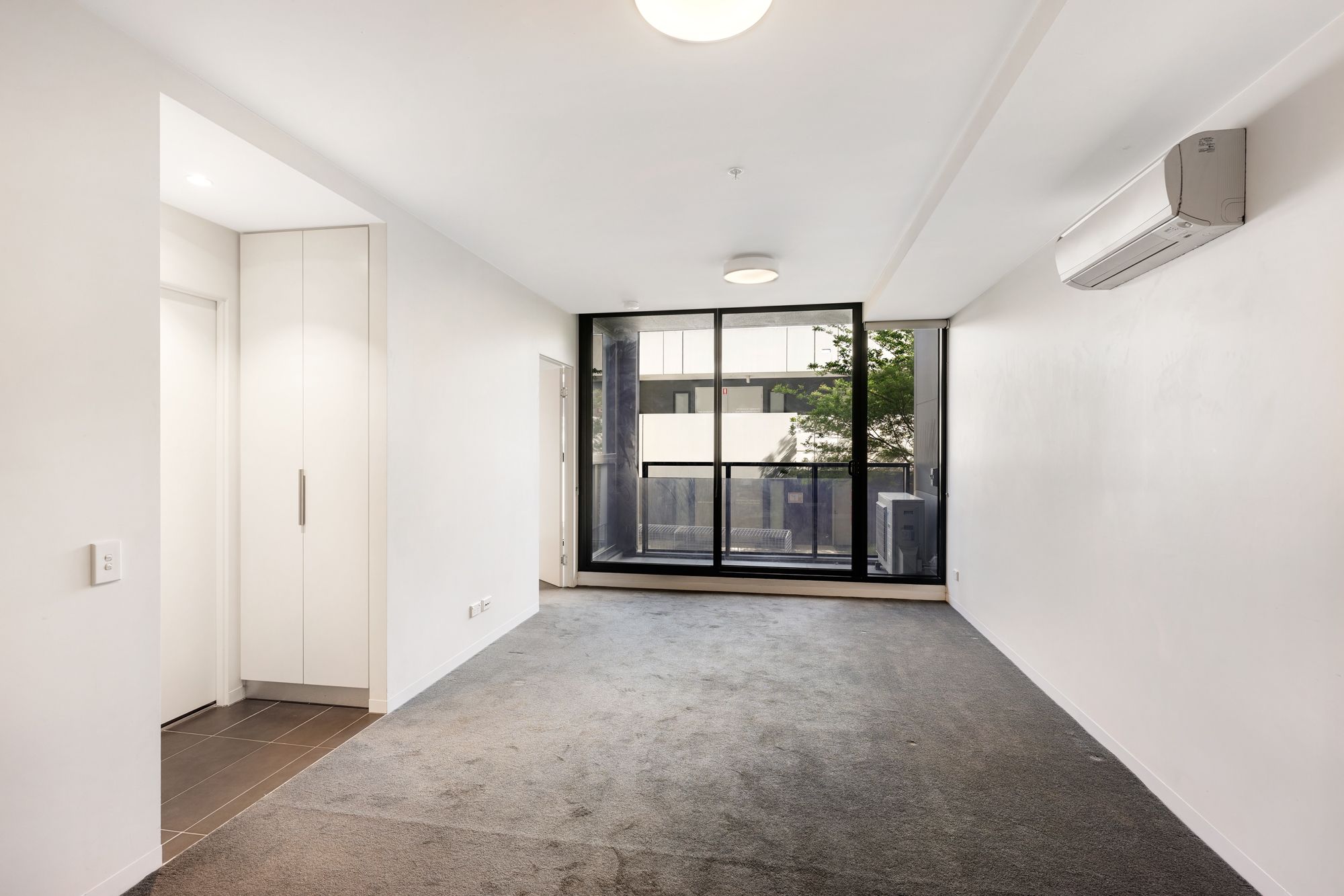 E215/11 Flockhart Street, Abbotsford, VIC 3067