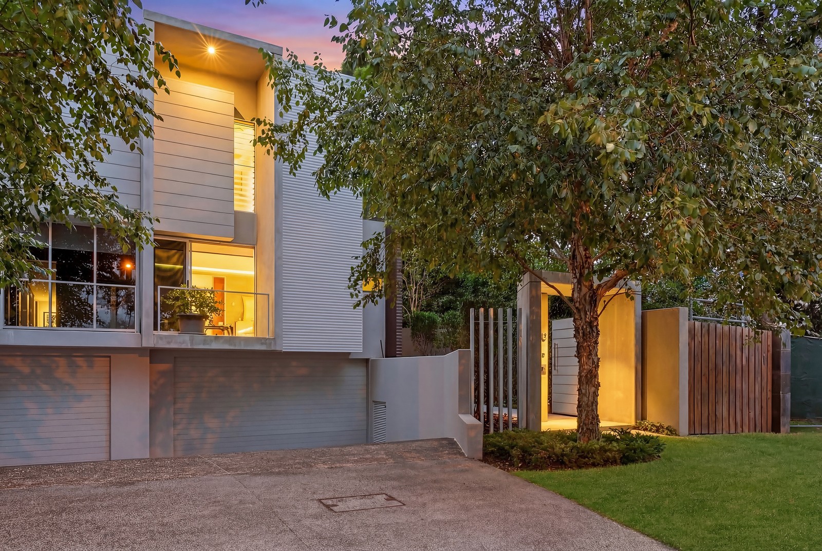 22B Drury Avenue, Southport, QLD 4215