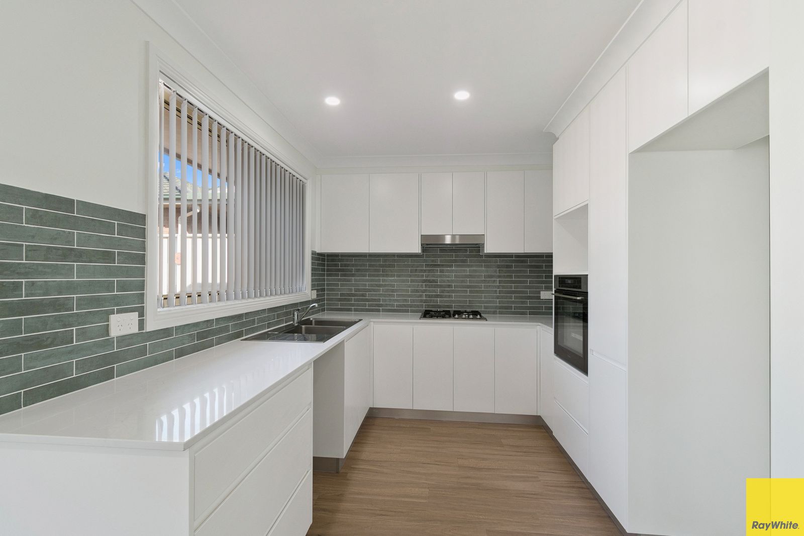 1/4 Barham Place, Horsley, NSW 2530